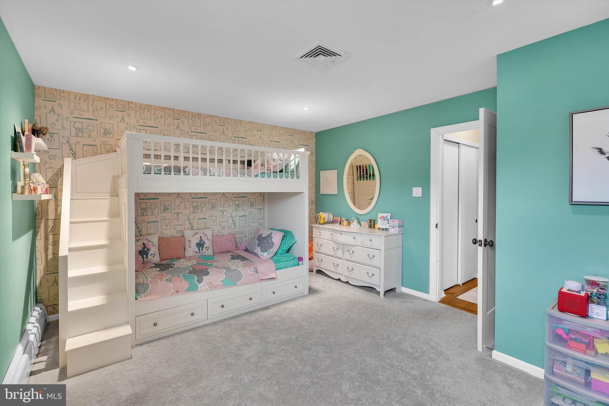 VALLEYWOOD - Residential