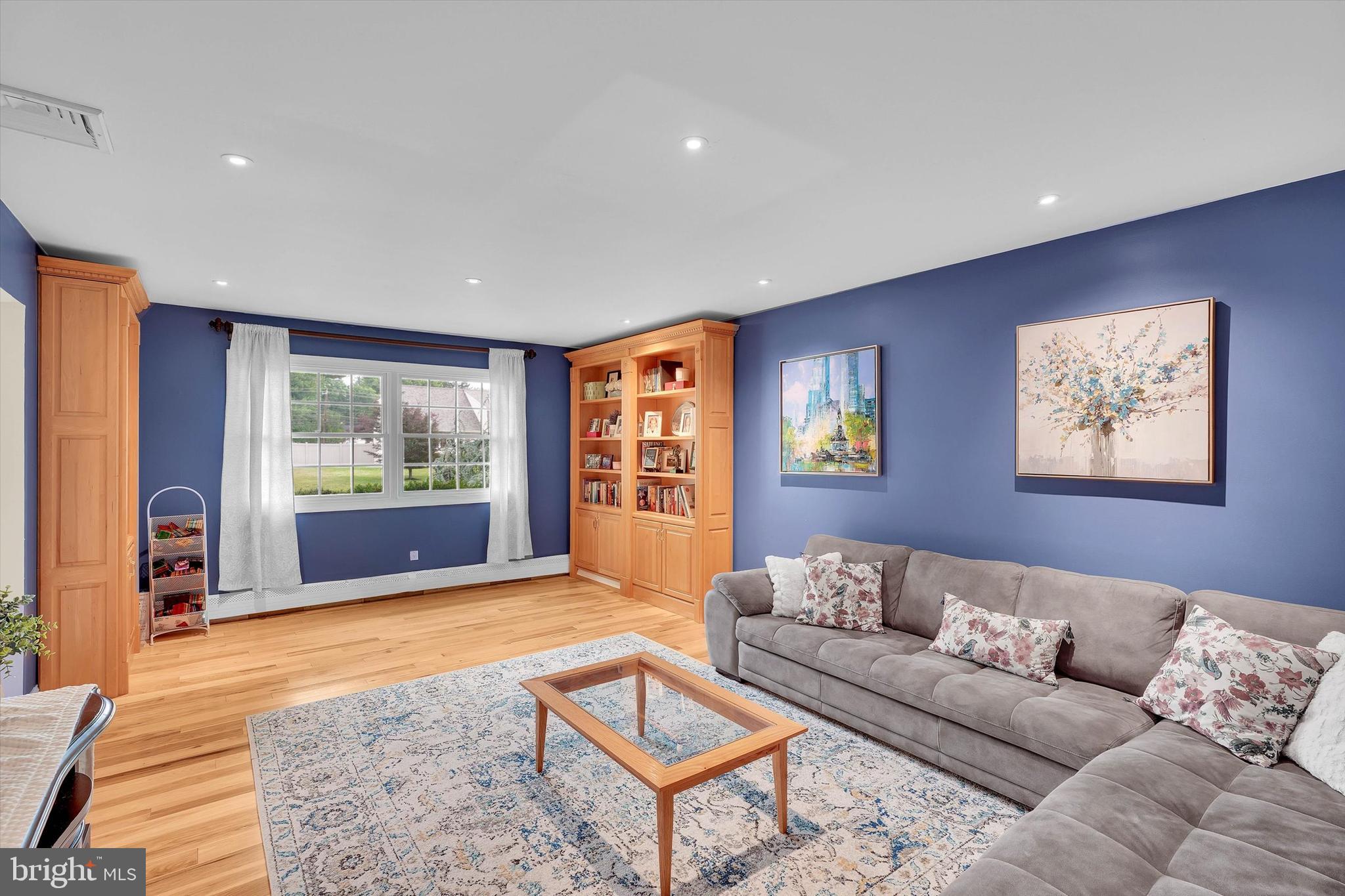 VALLEYWOOD - Residential