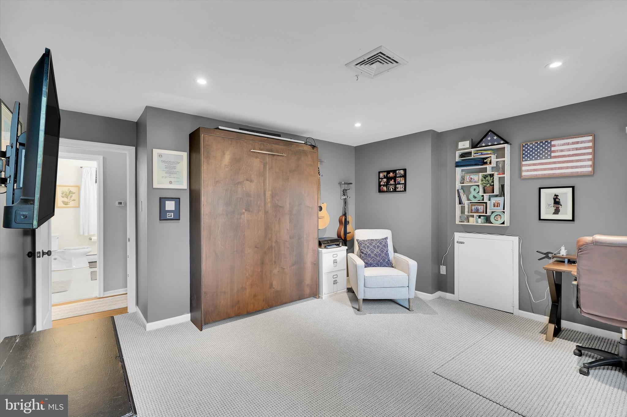 VALLEYWOOD - Residential