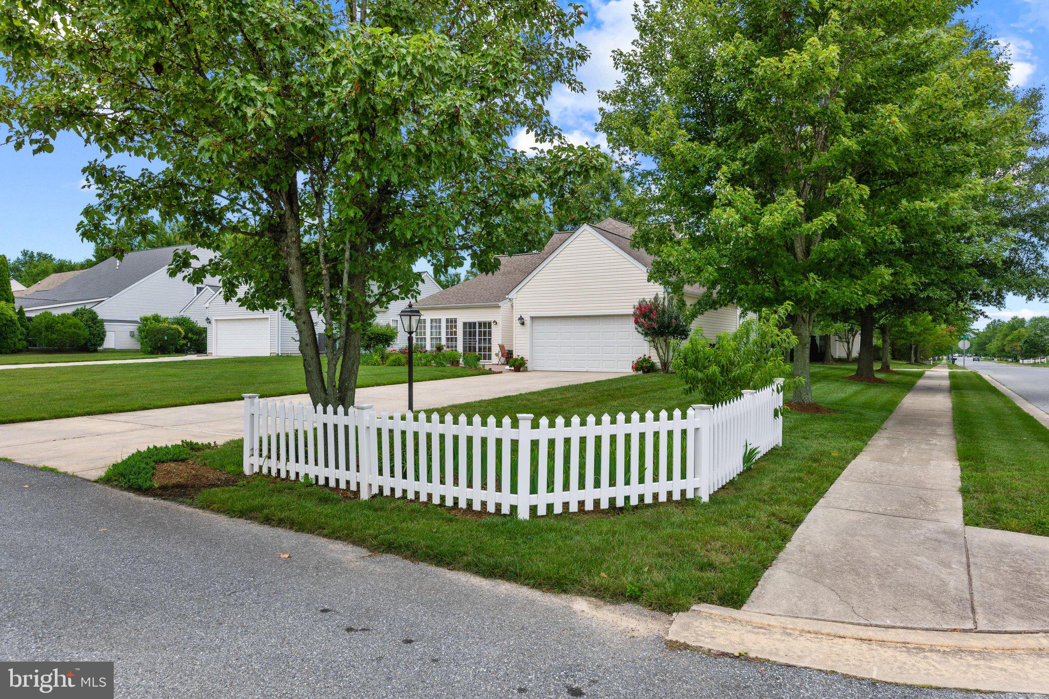 EASTON CLUB EAST - Residential