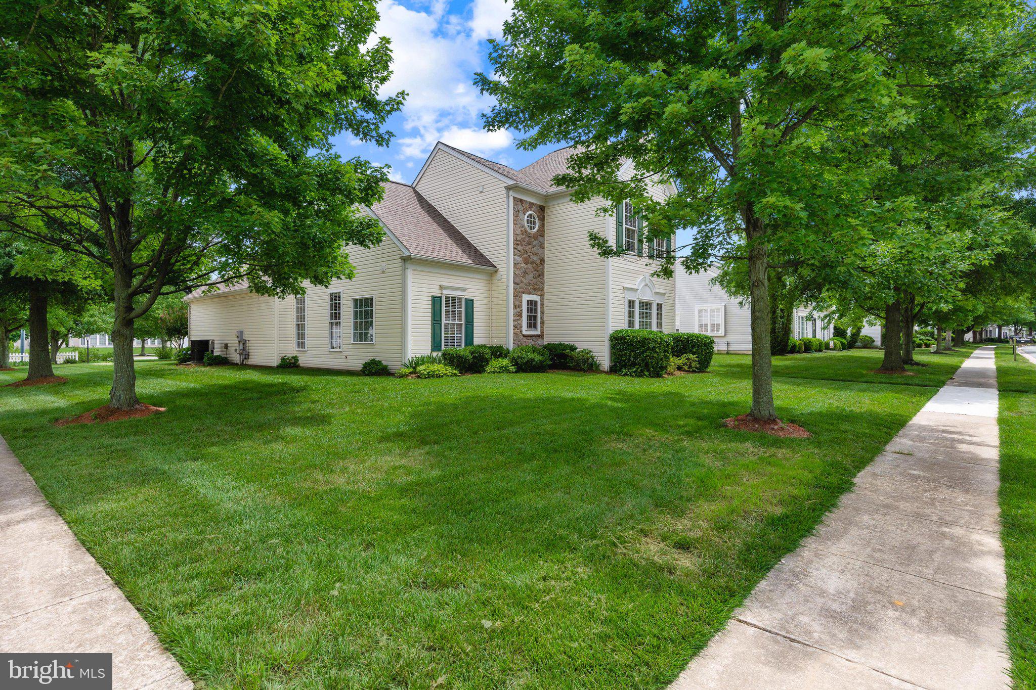 EASTON CLUB EAST - Residential
