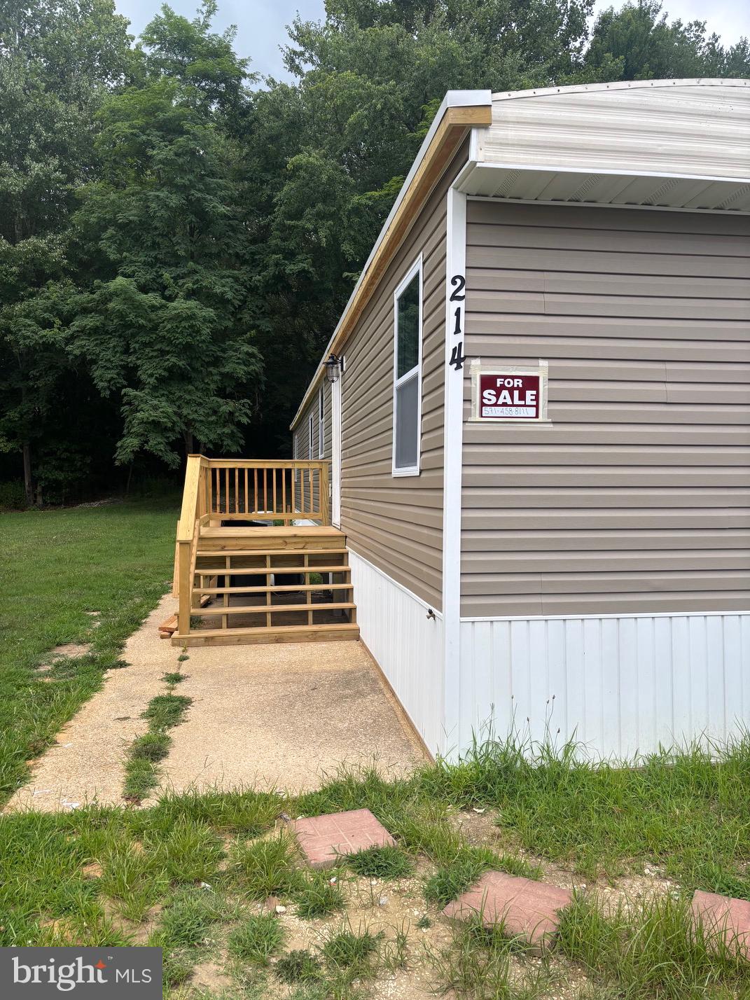 LYONS CREEK MOBILE ESTATES - Residential