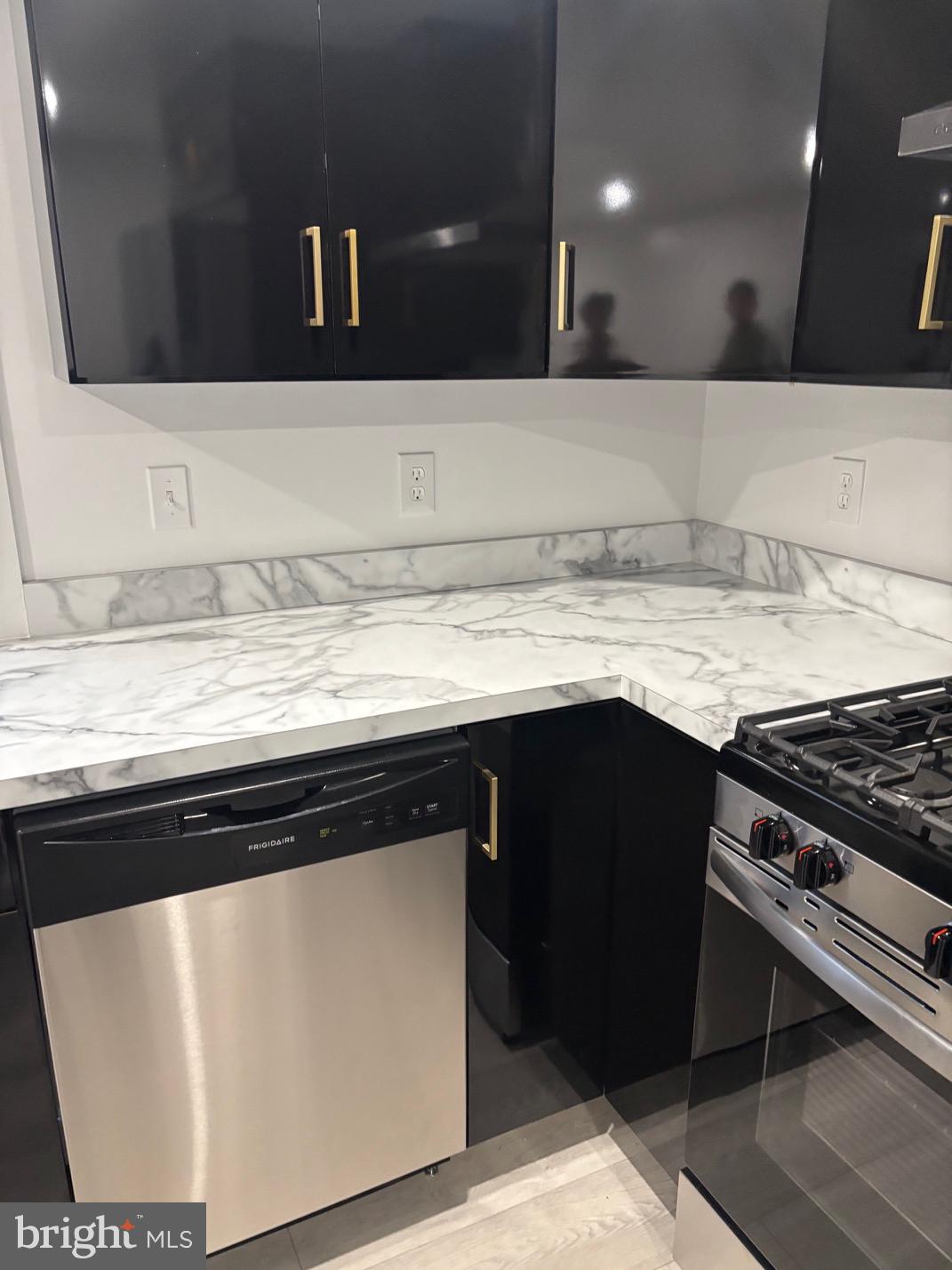 LYONS CREEK MOBILE ESTATES - Residential