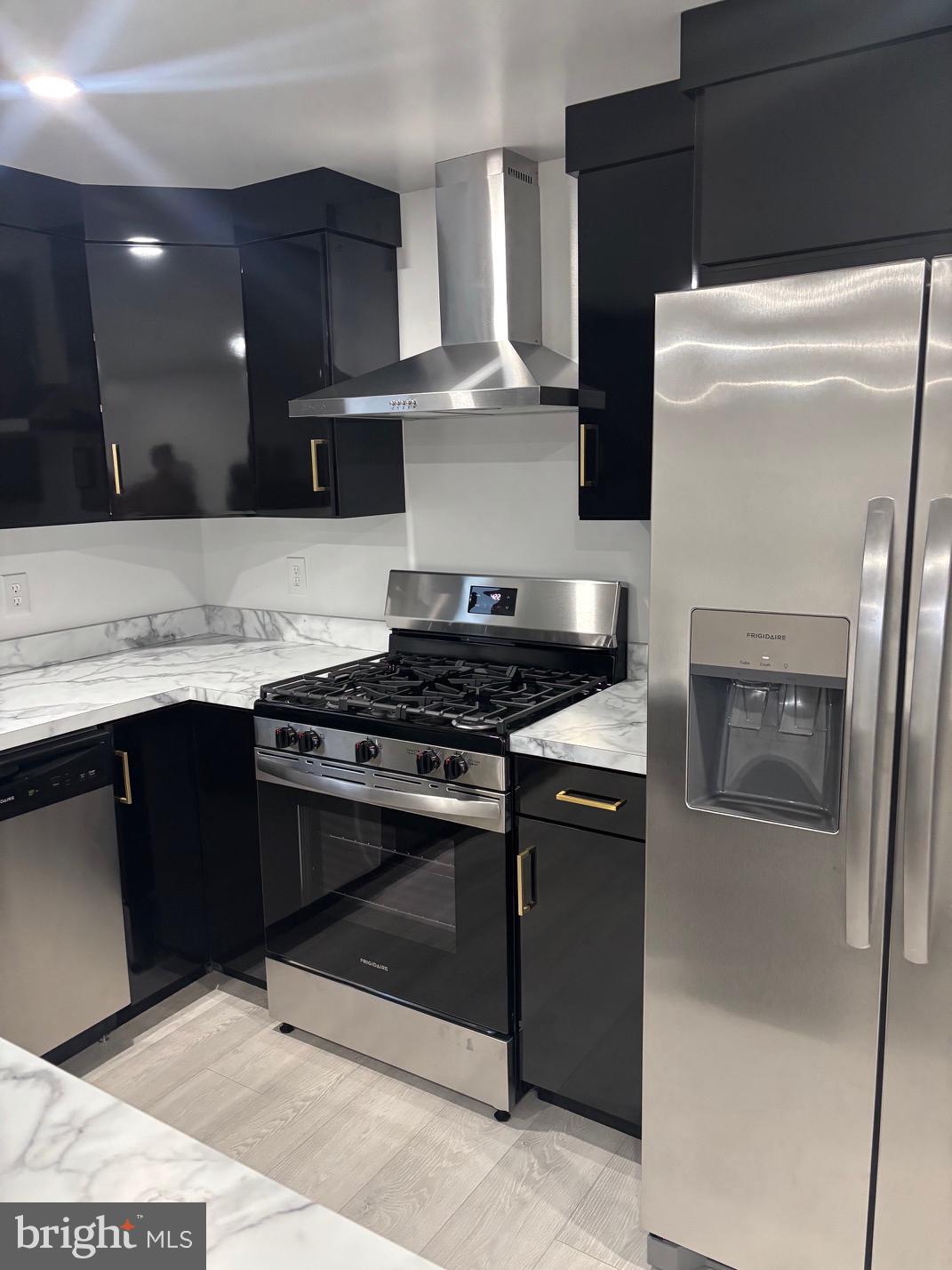 LYONS CREEK MOBILE ESTATES - Residential