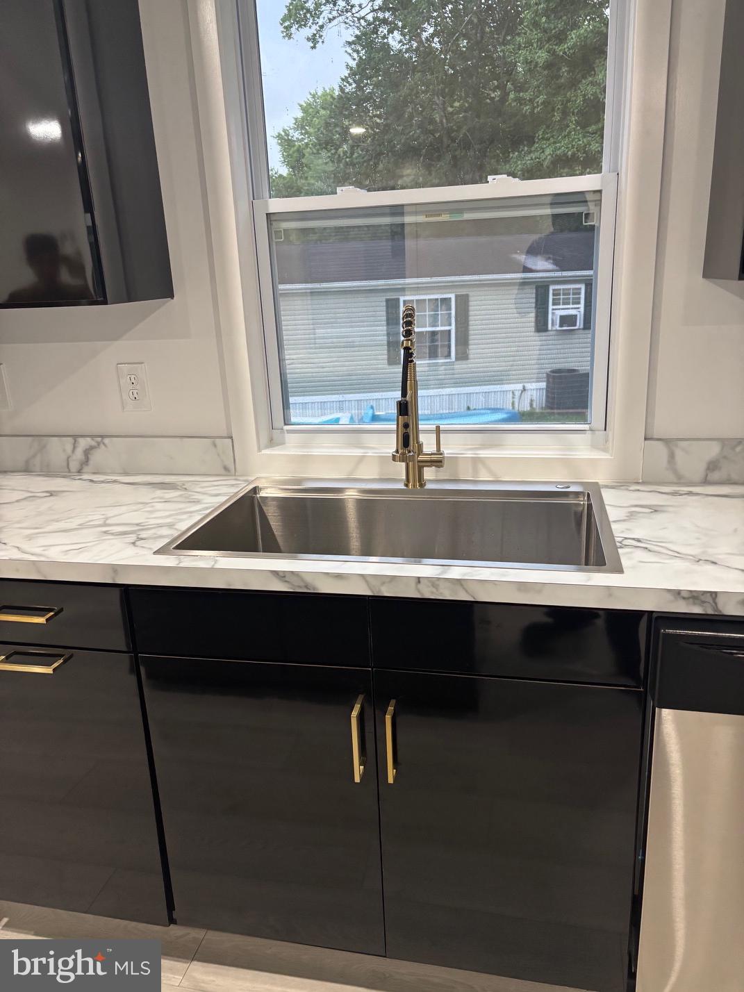 LYONS CREEK MOBILE ESTATES - Residential