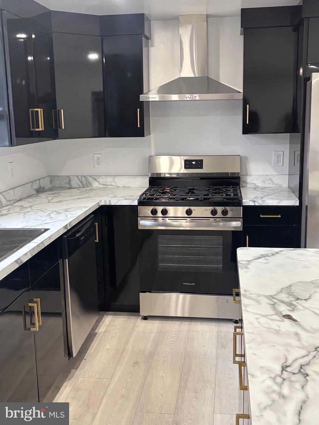 LYONS CREEK MOBILE ESTATES - Residential