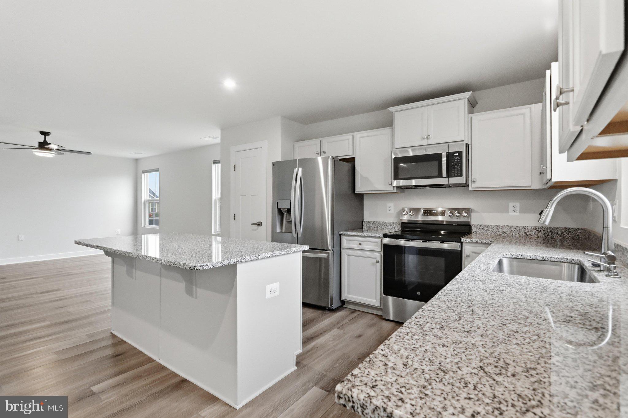 CARDINAL POINTE - Residential