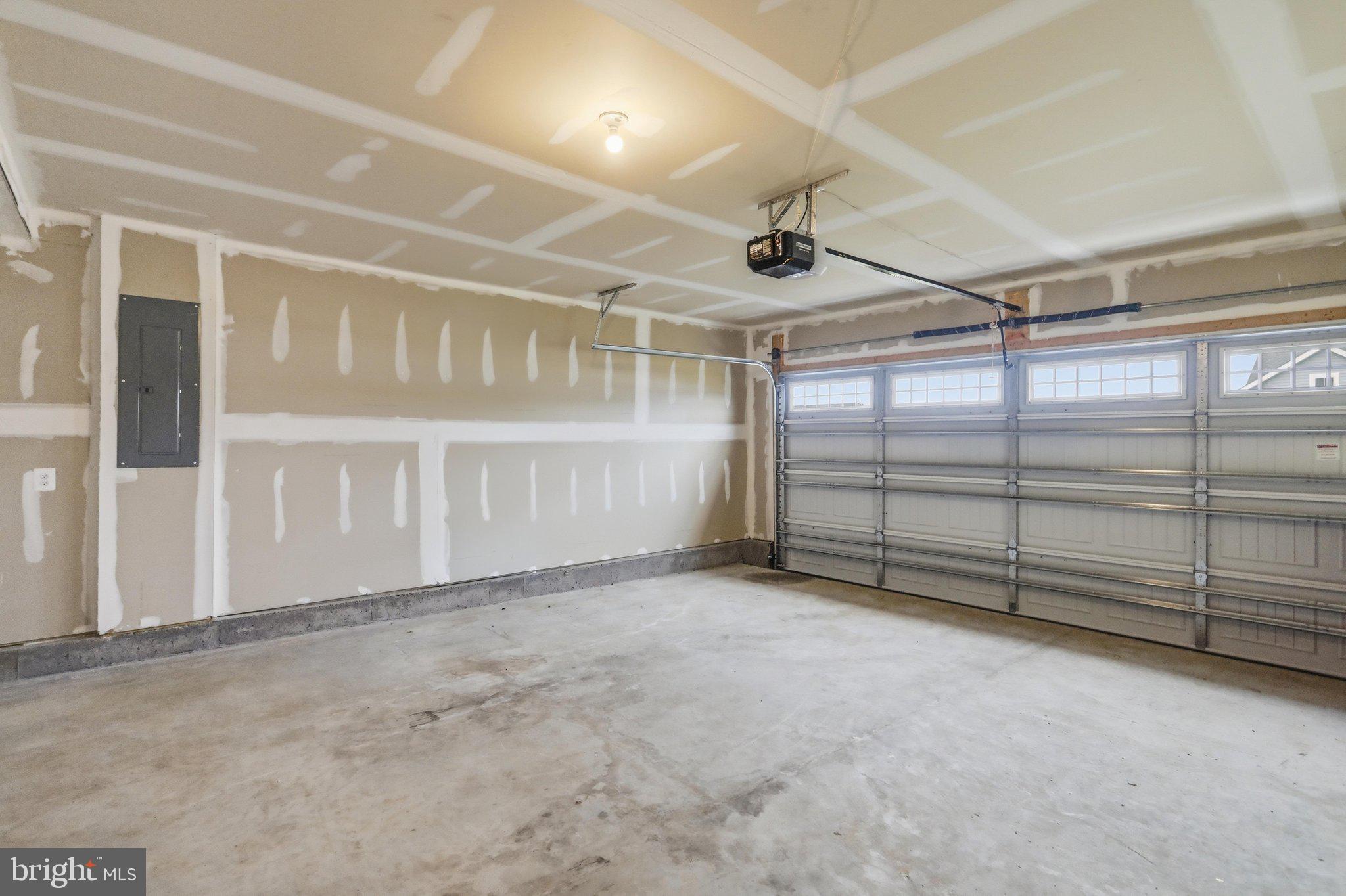 CARDINAL POINTE - Residential