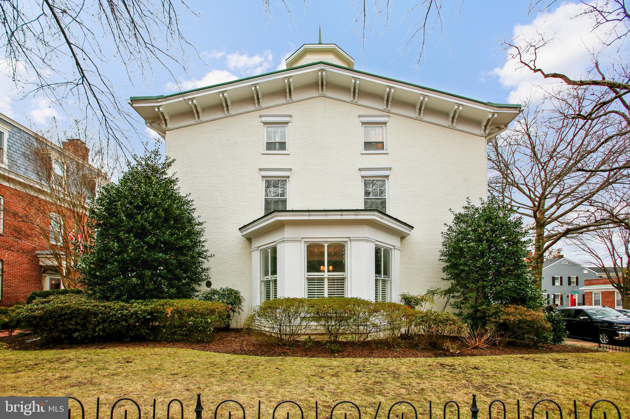 ST JOHNS SQUARE - Residential