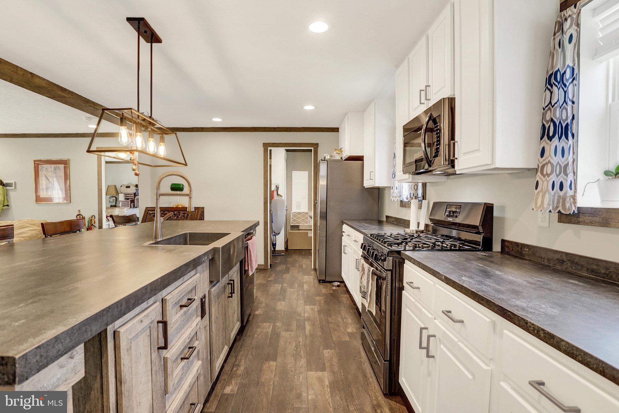 TALL OAK ESTATES - Residential