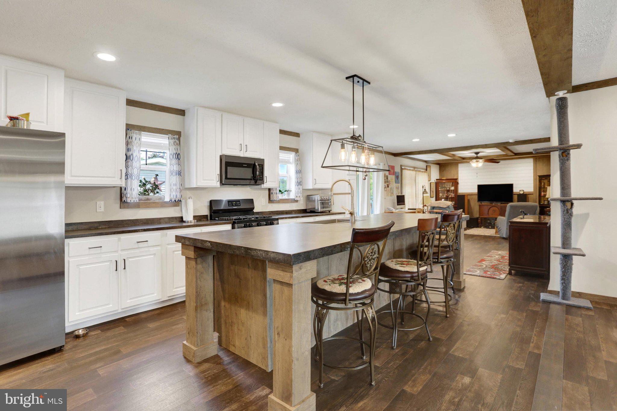 TALL OAK ESTATES - Residential