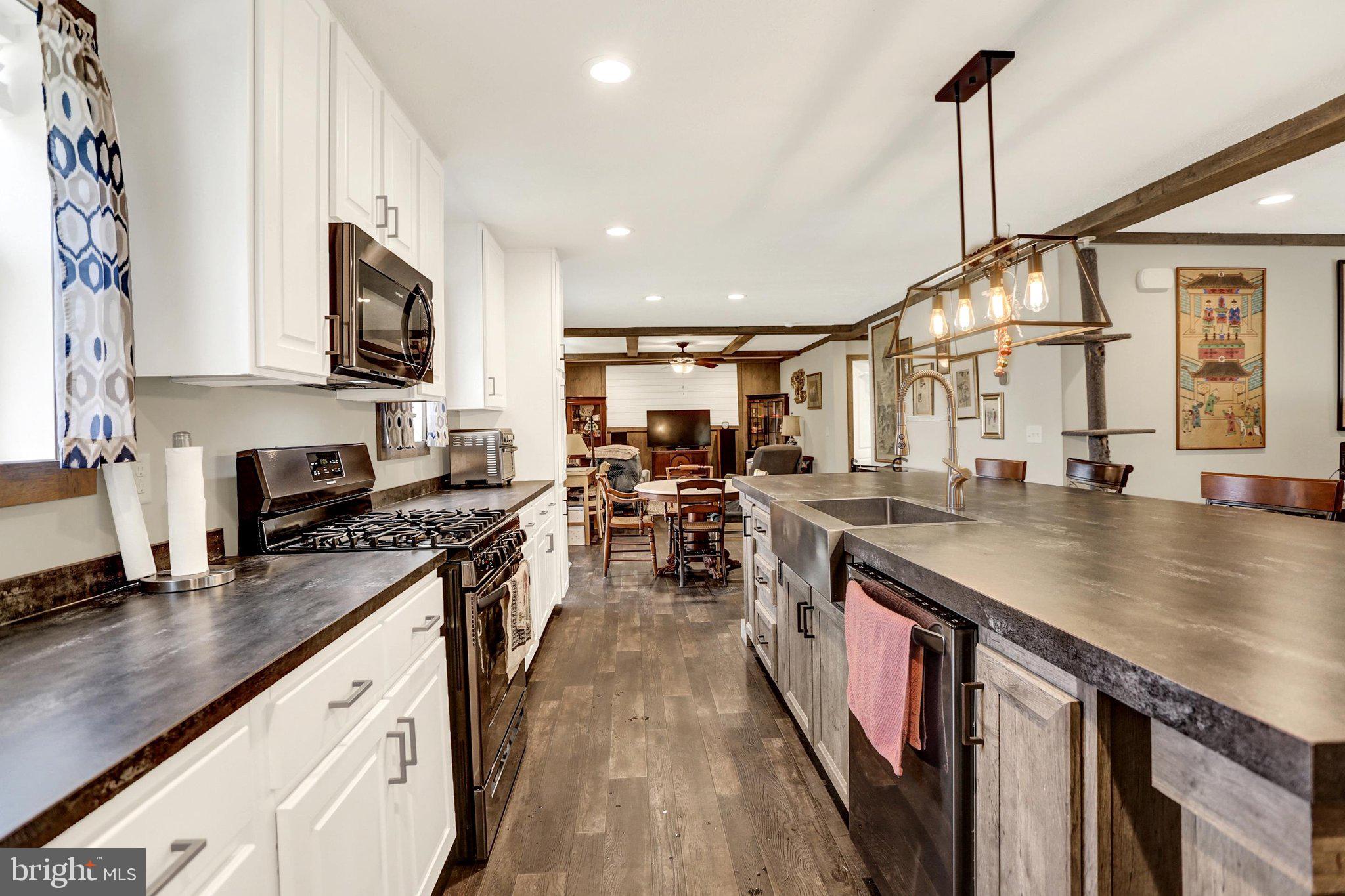TALL OAK ESTATES - Residential