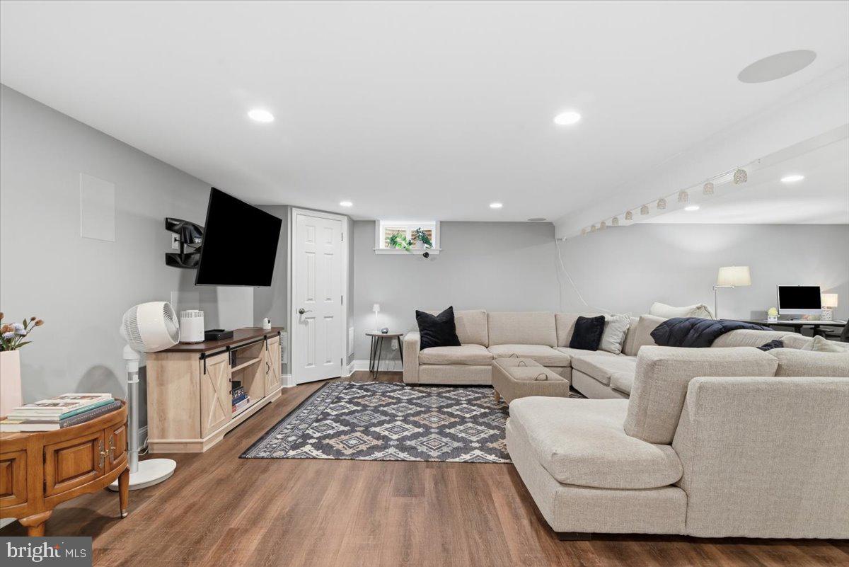 PENNWOOD GARDENS - Residential