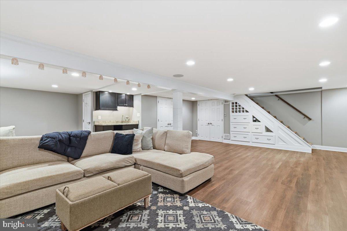 PENNWOOD GARDENS - Residential