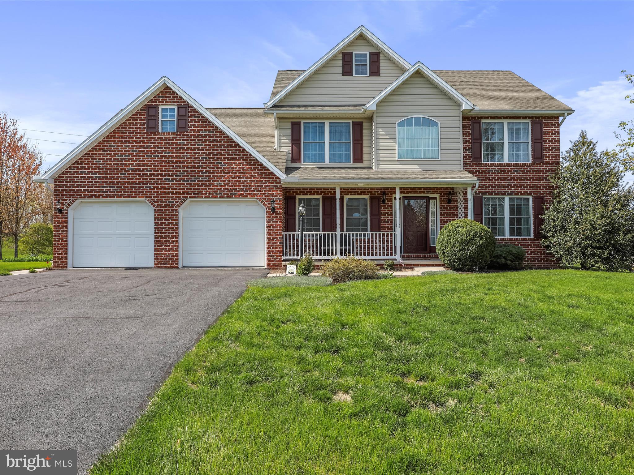 HUNTERS CHASE - Residential