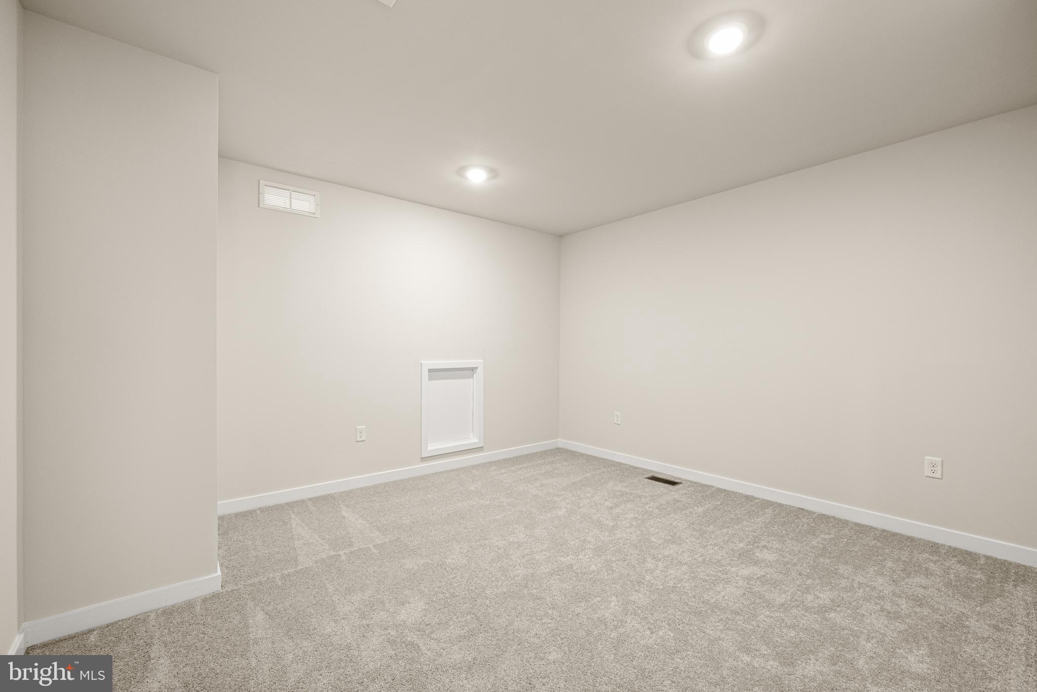 RIVERBEND - Residential