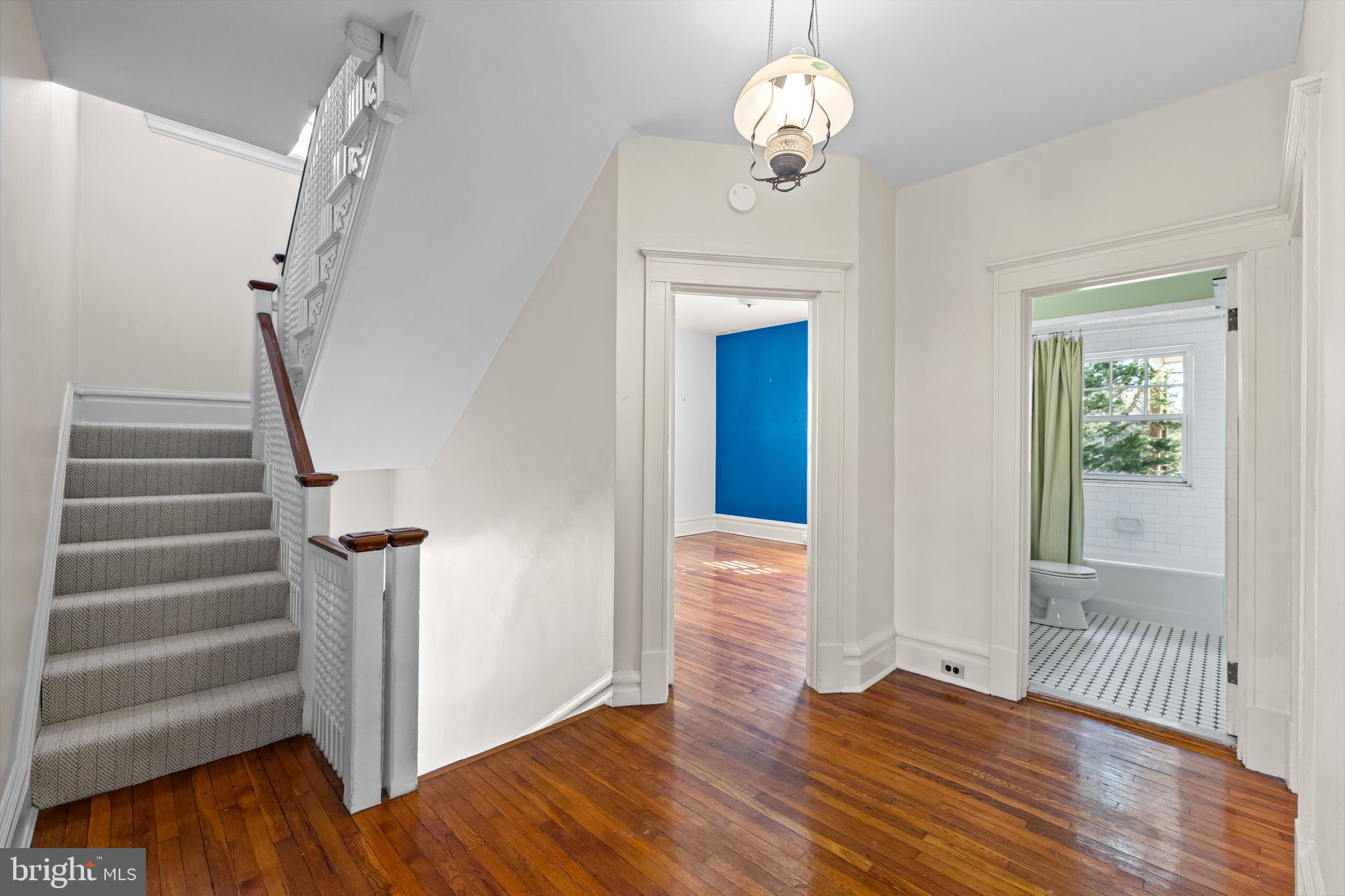 ROLAND PARK - Residential
