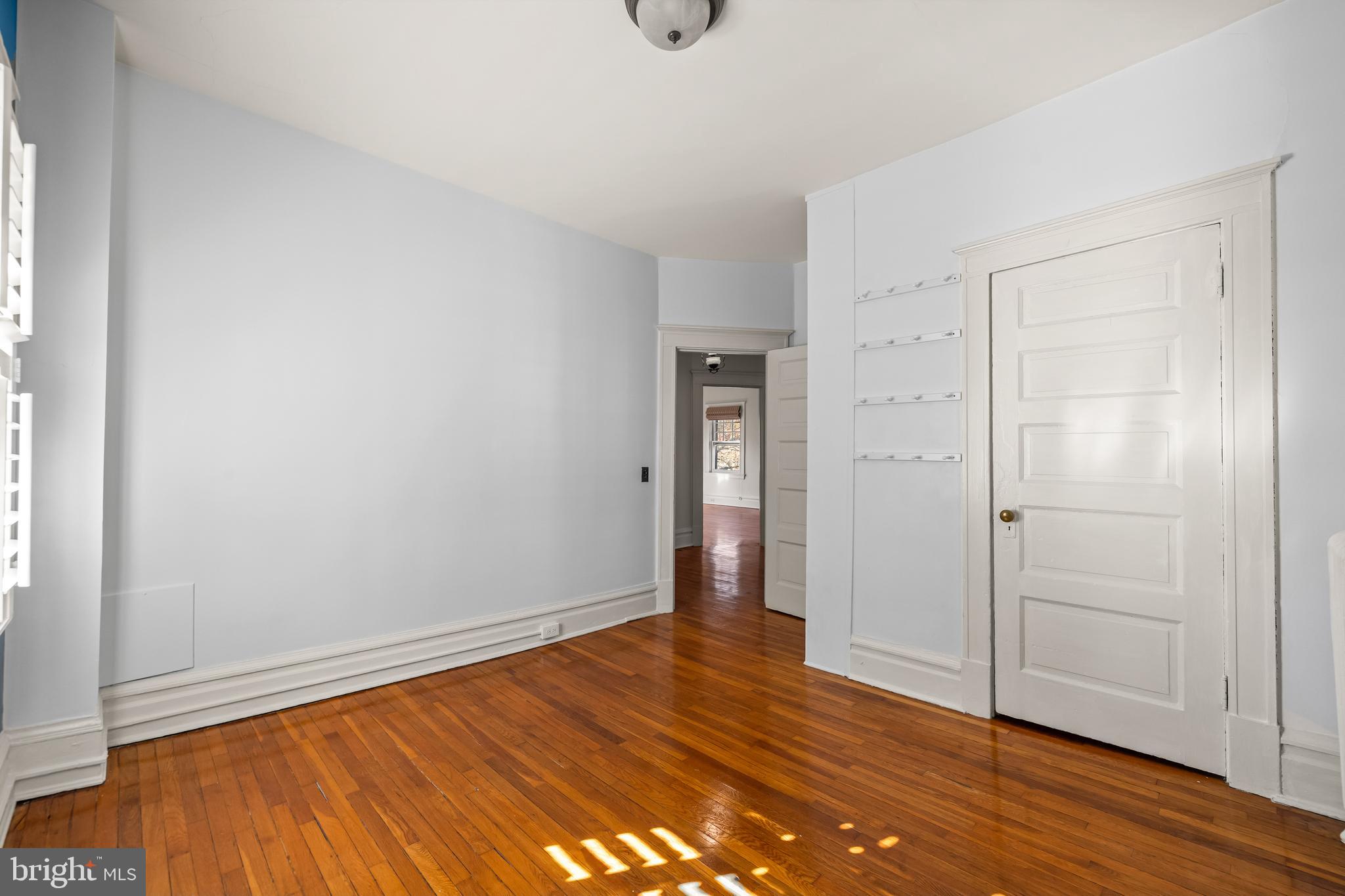 ROLAND PARK - Residential