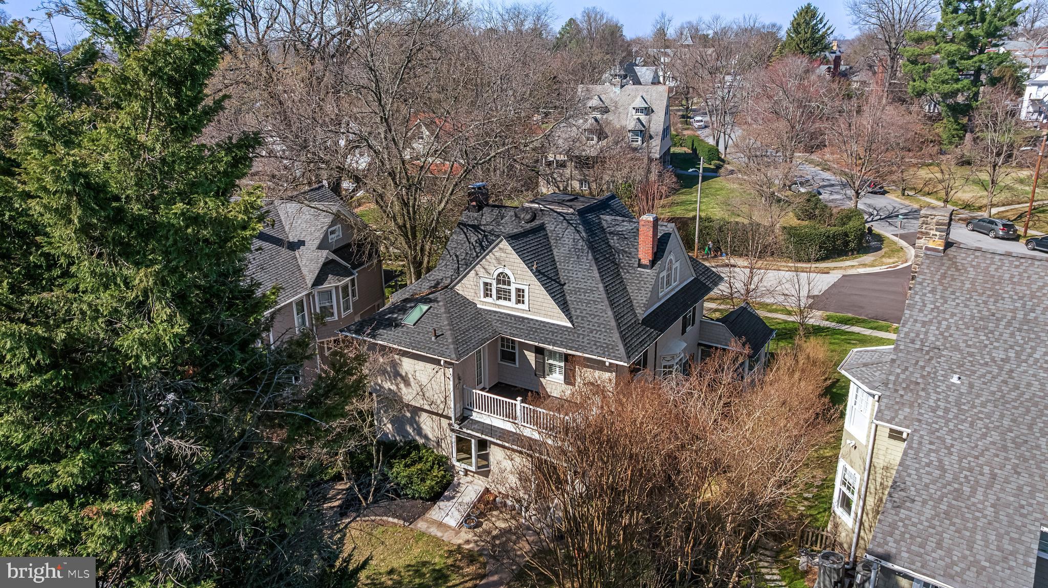 ROLAND PARK - Residential