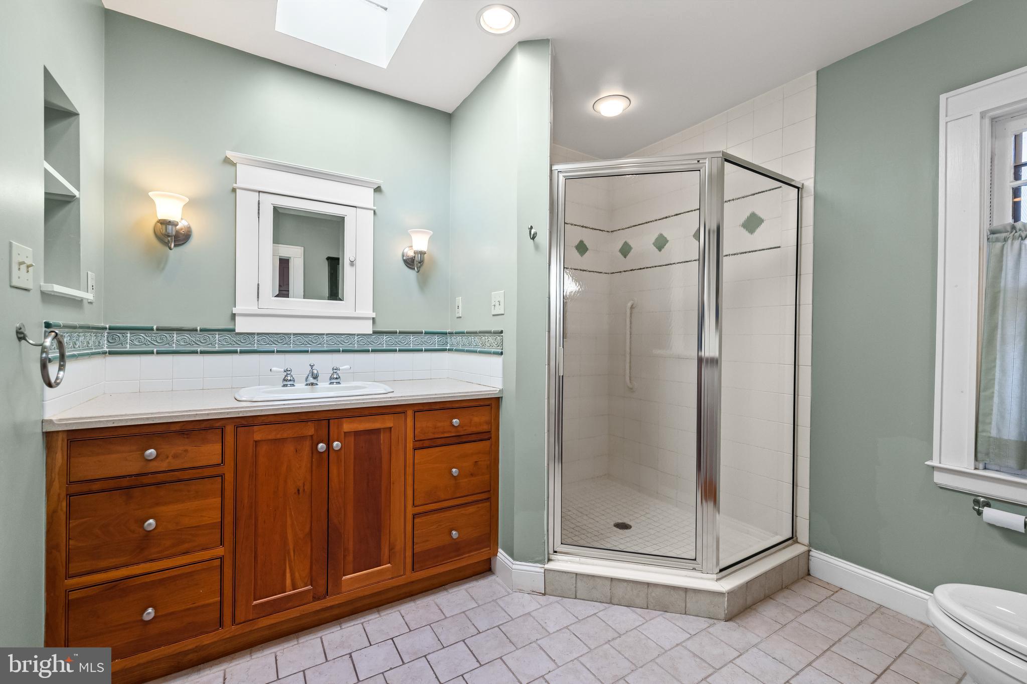 ROLAND PARK - Residential