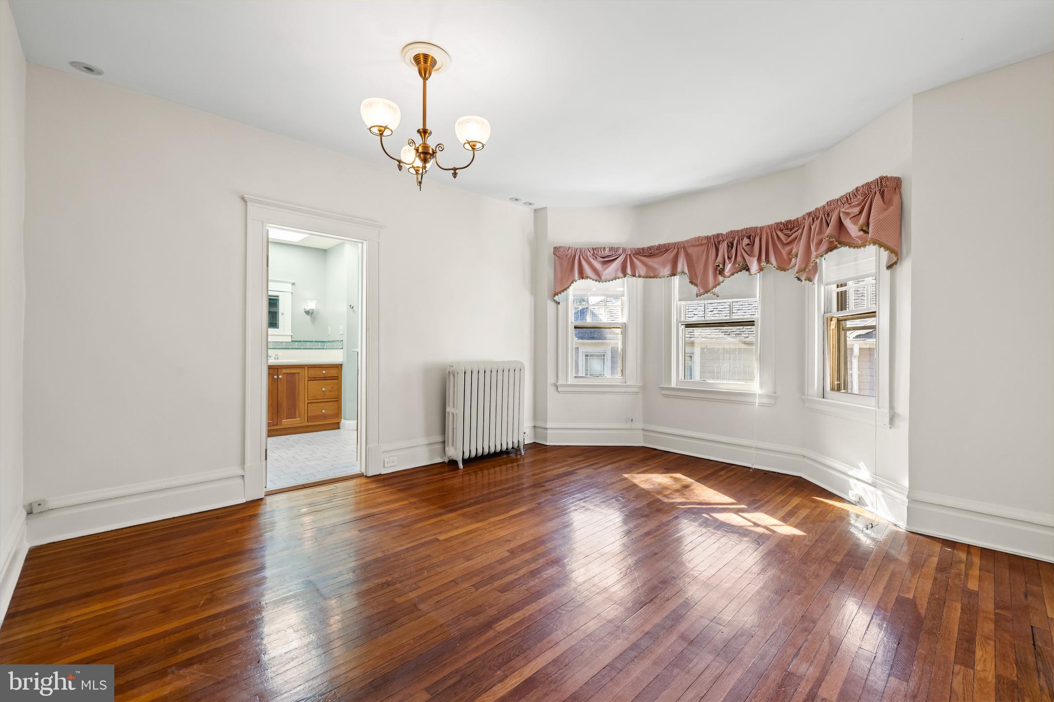 ROLAND PARK - Residential