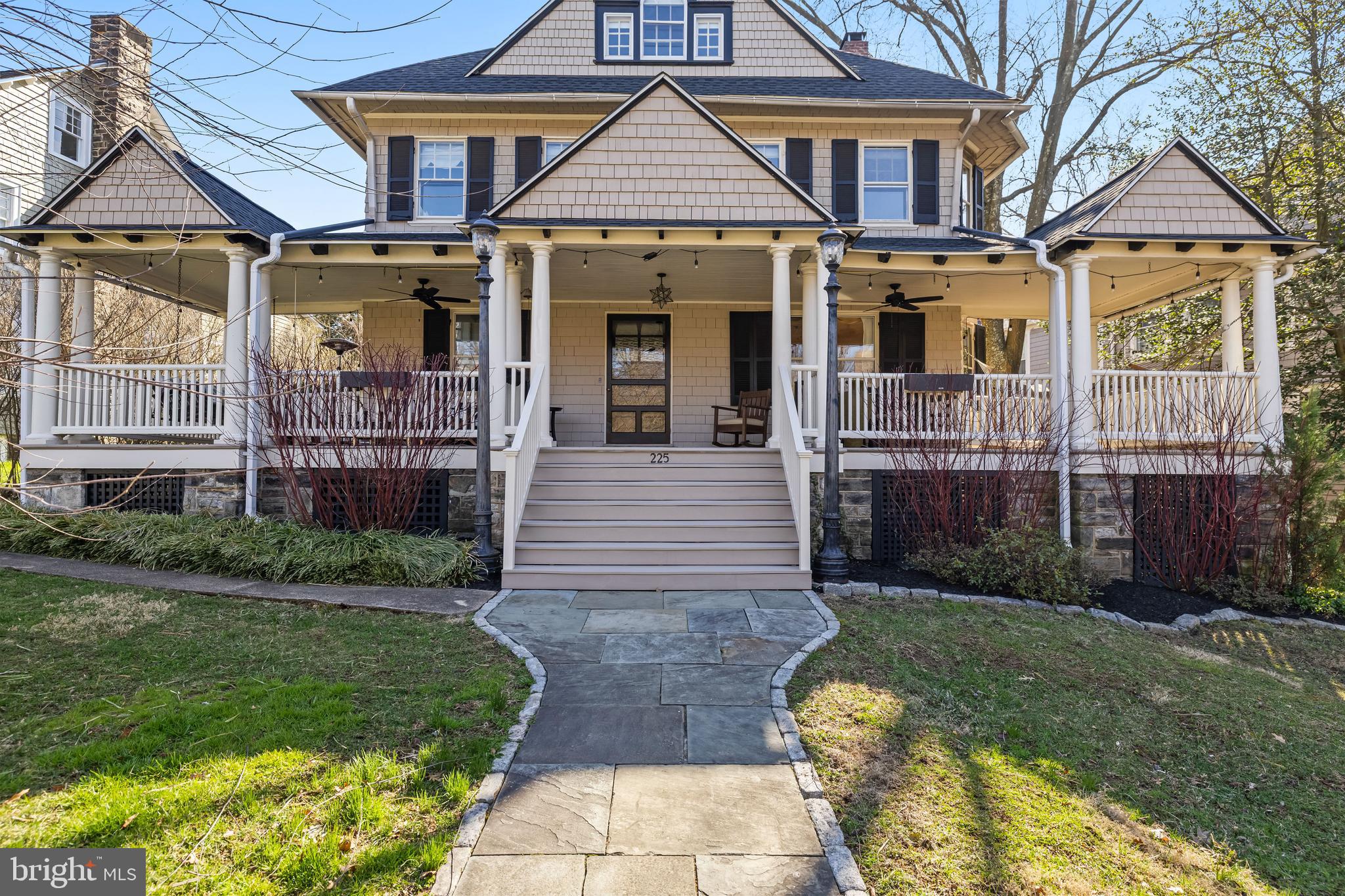 ROLAND PARK - Residential