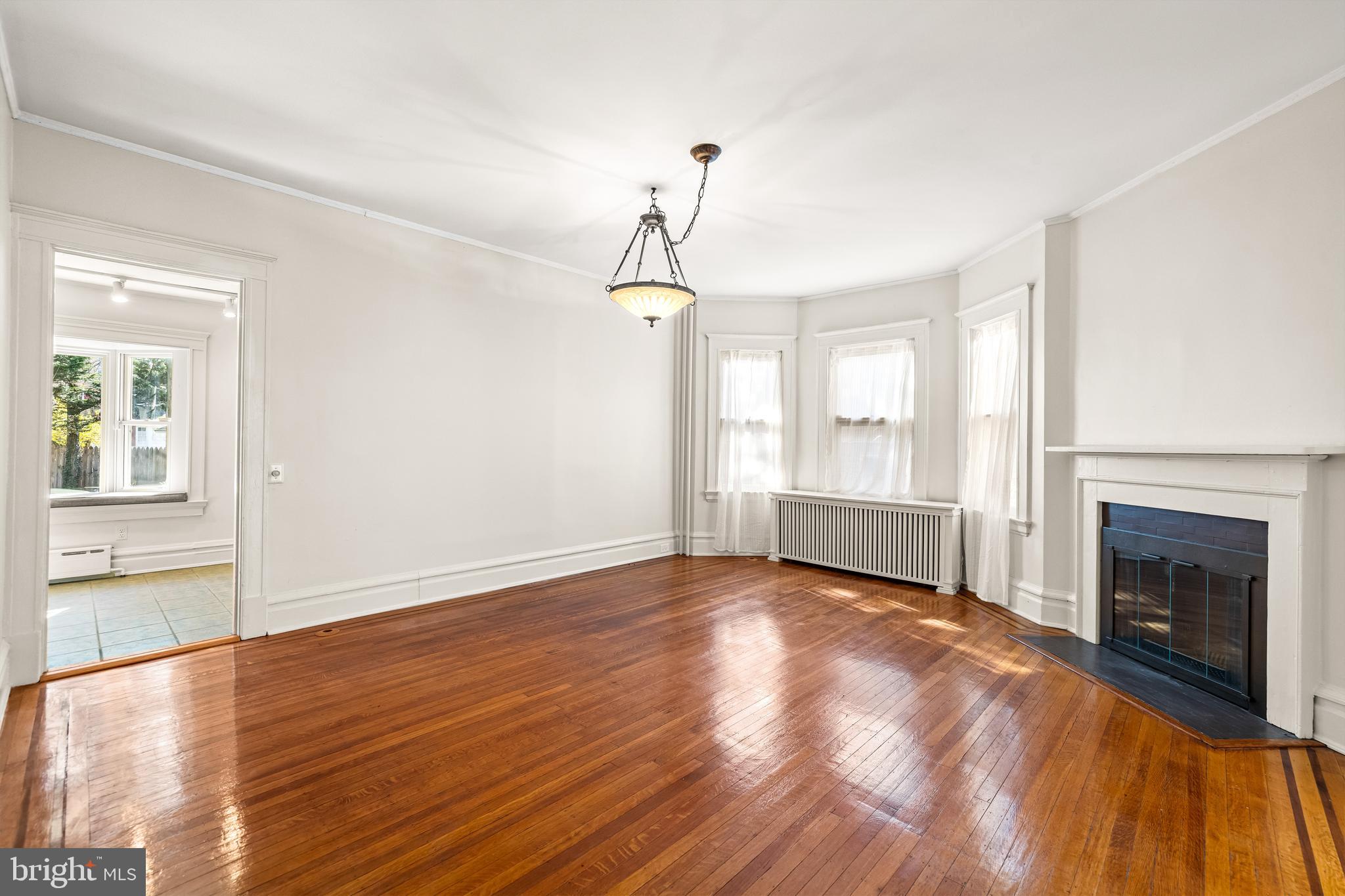 ROLAND PARK - Residential
