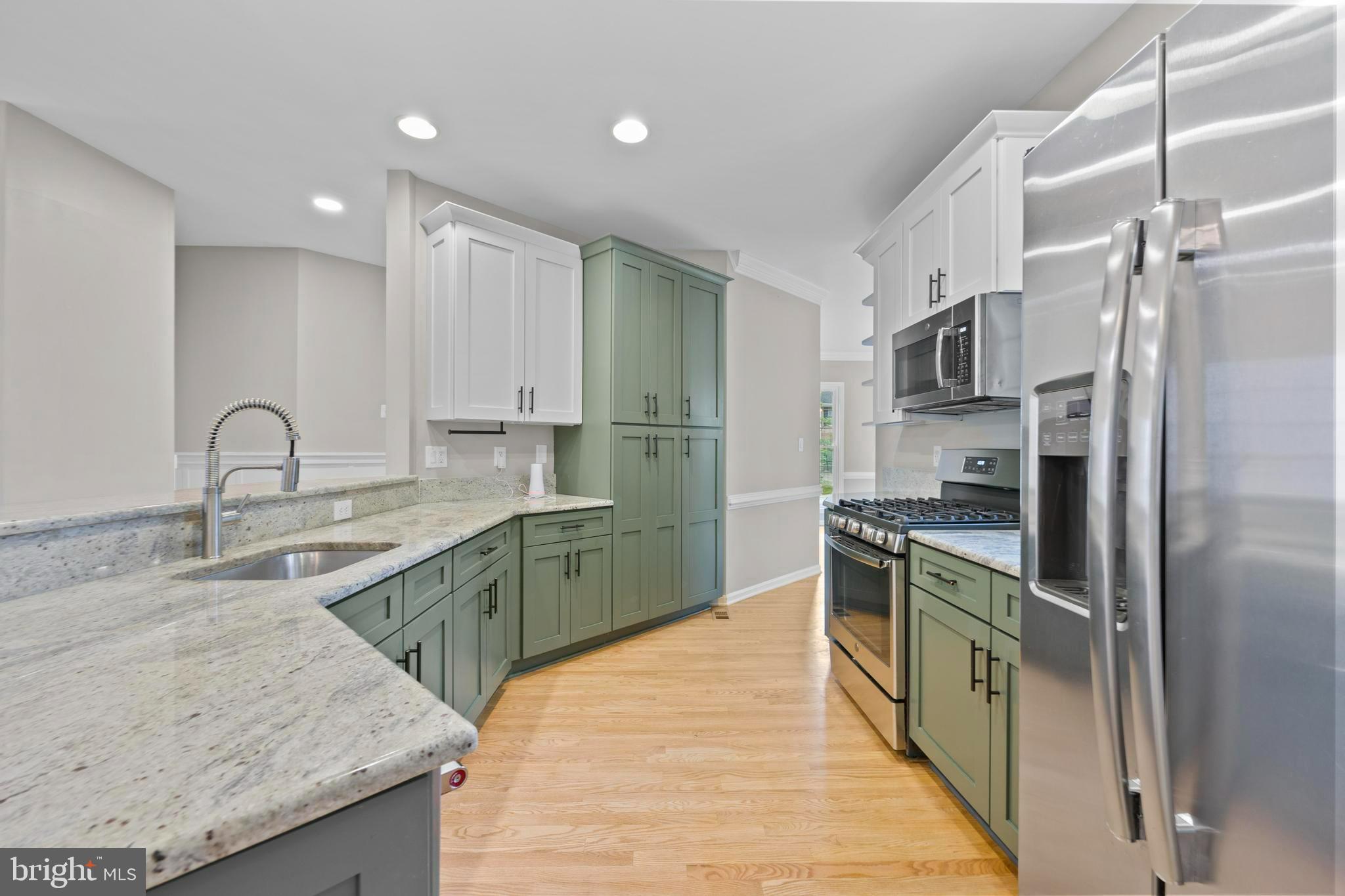 POTOMAC LAKES - Residential