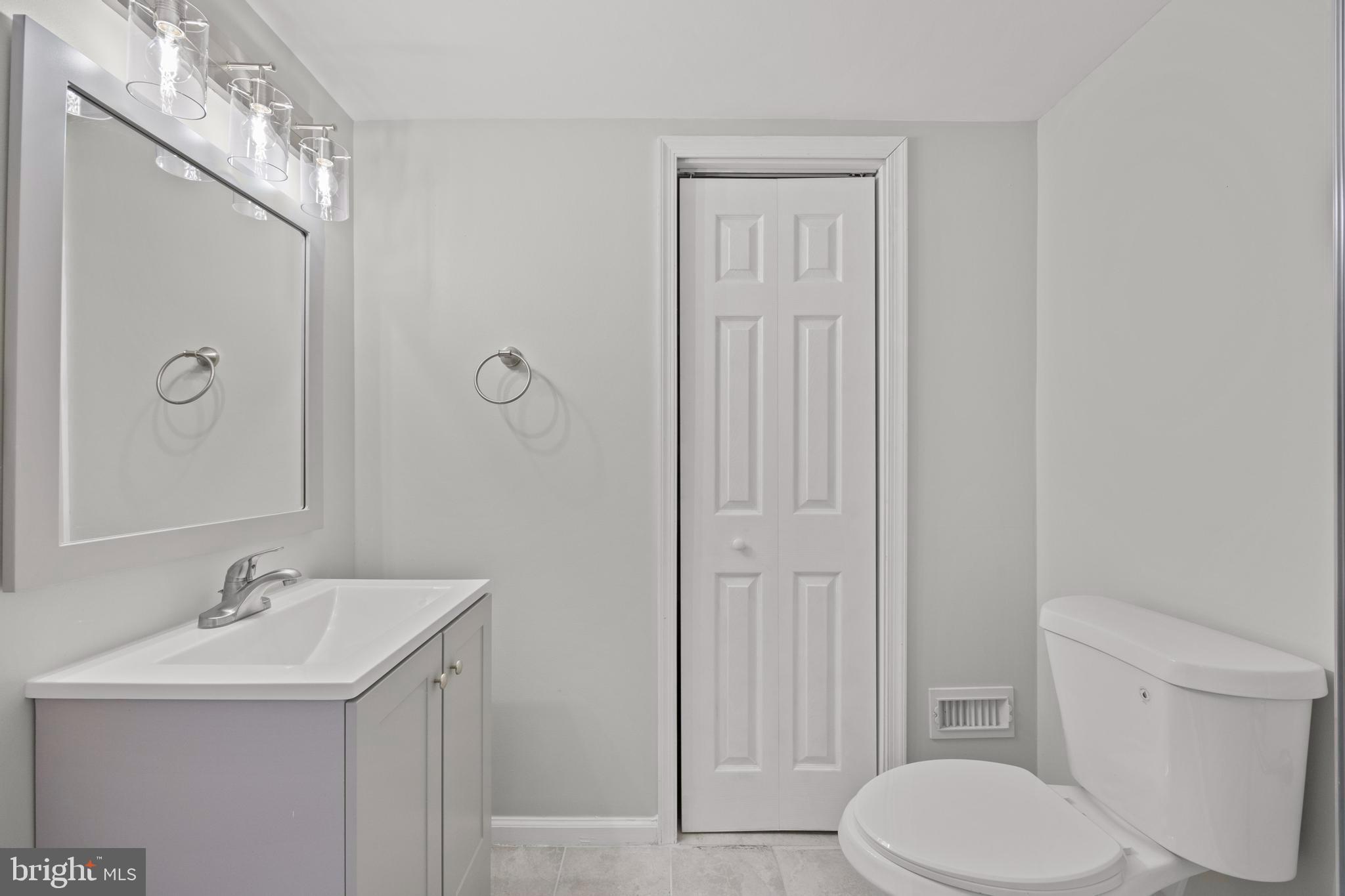 POTOMAC LAKES - Residential