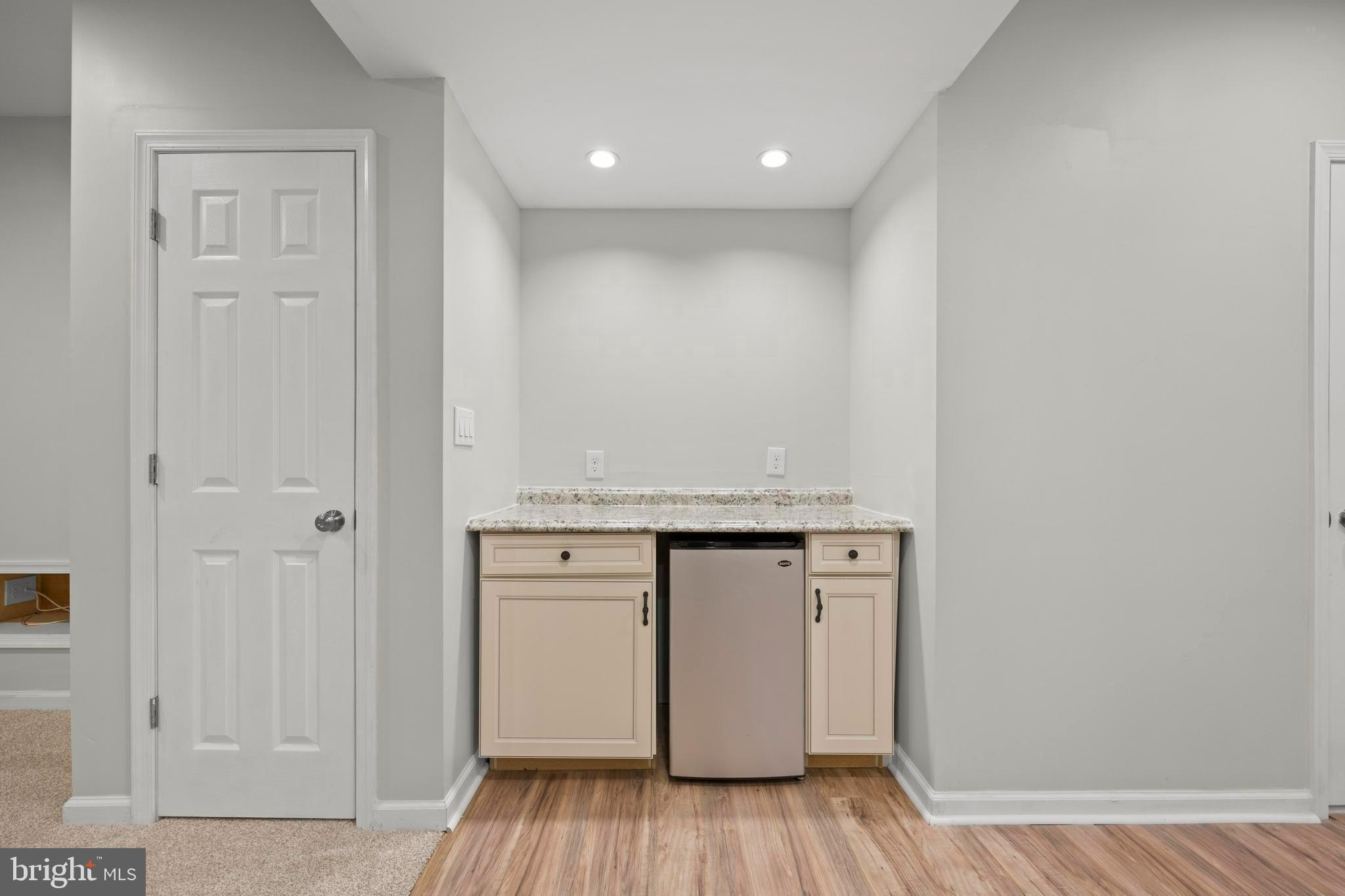 POTOMAC LAKES - Residential