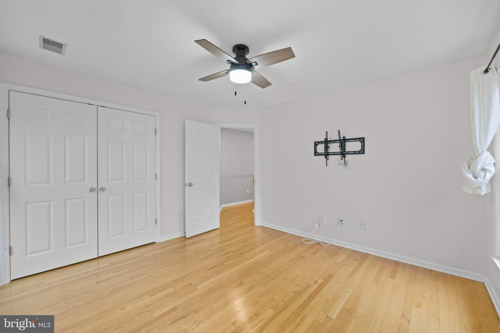 POTOMAC LAKES - Residential