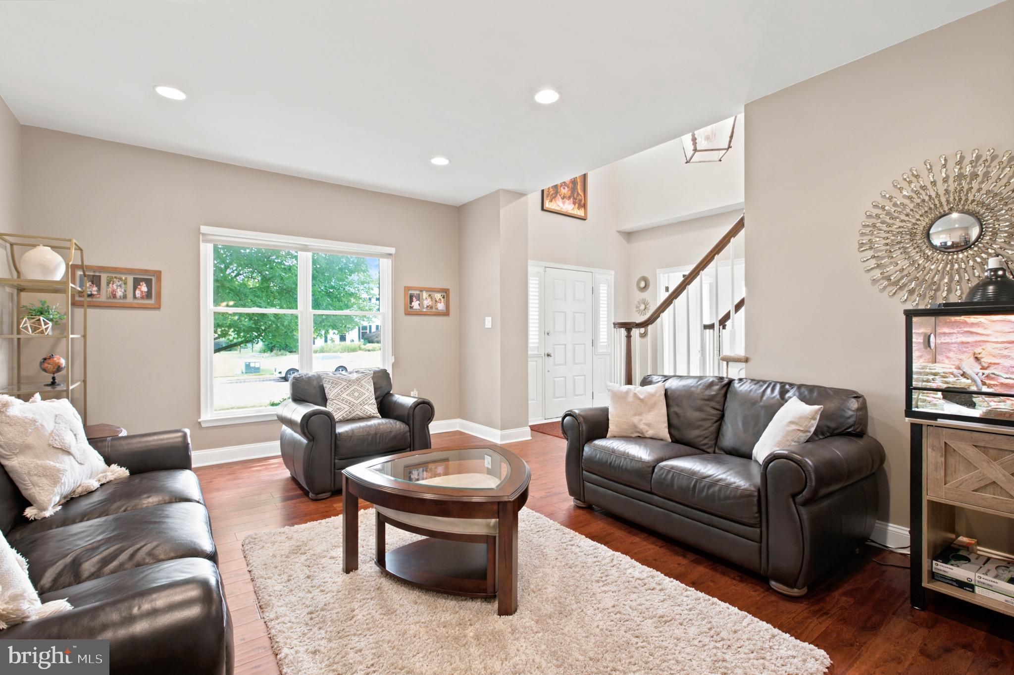 MEADOWBROOK - Residential