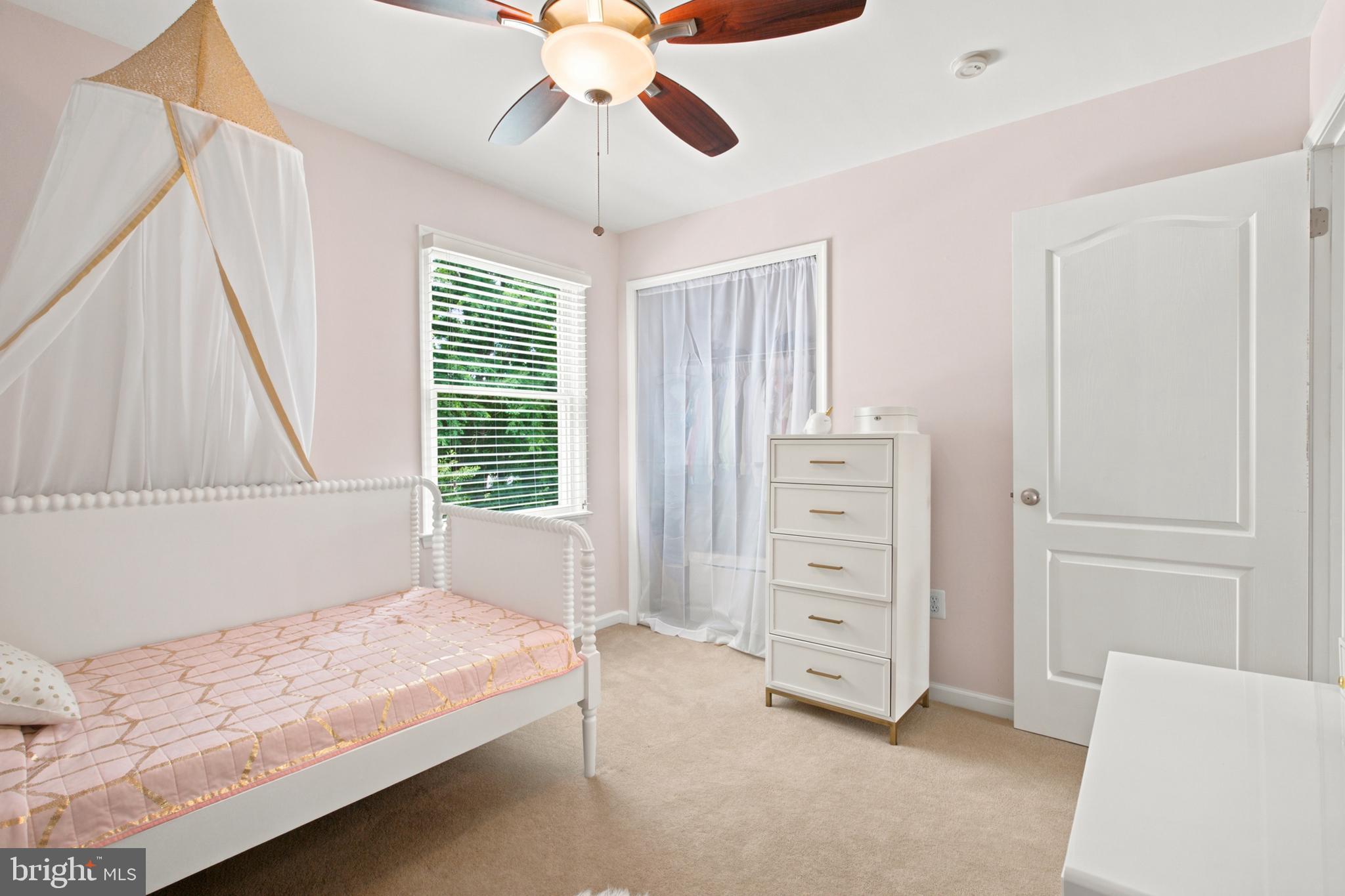 MEADOWBROOK - Residential
