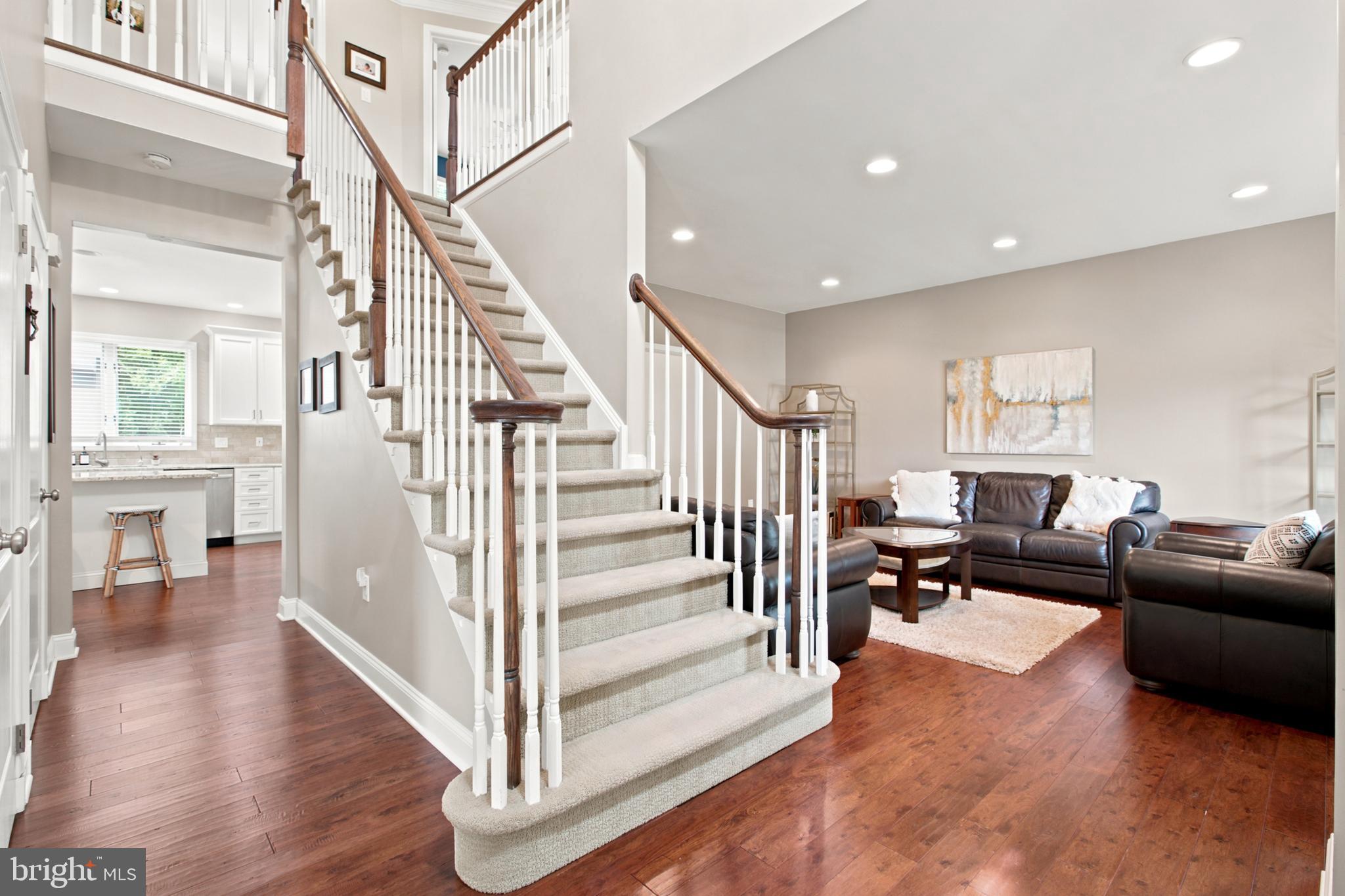 MEADOWBROOK - Residential