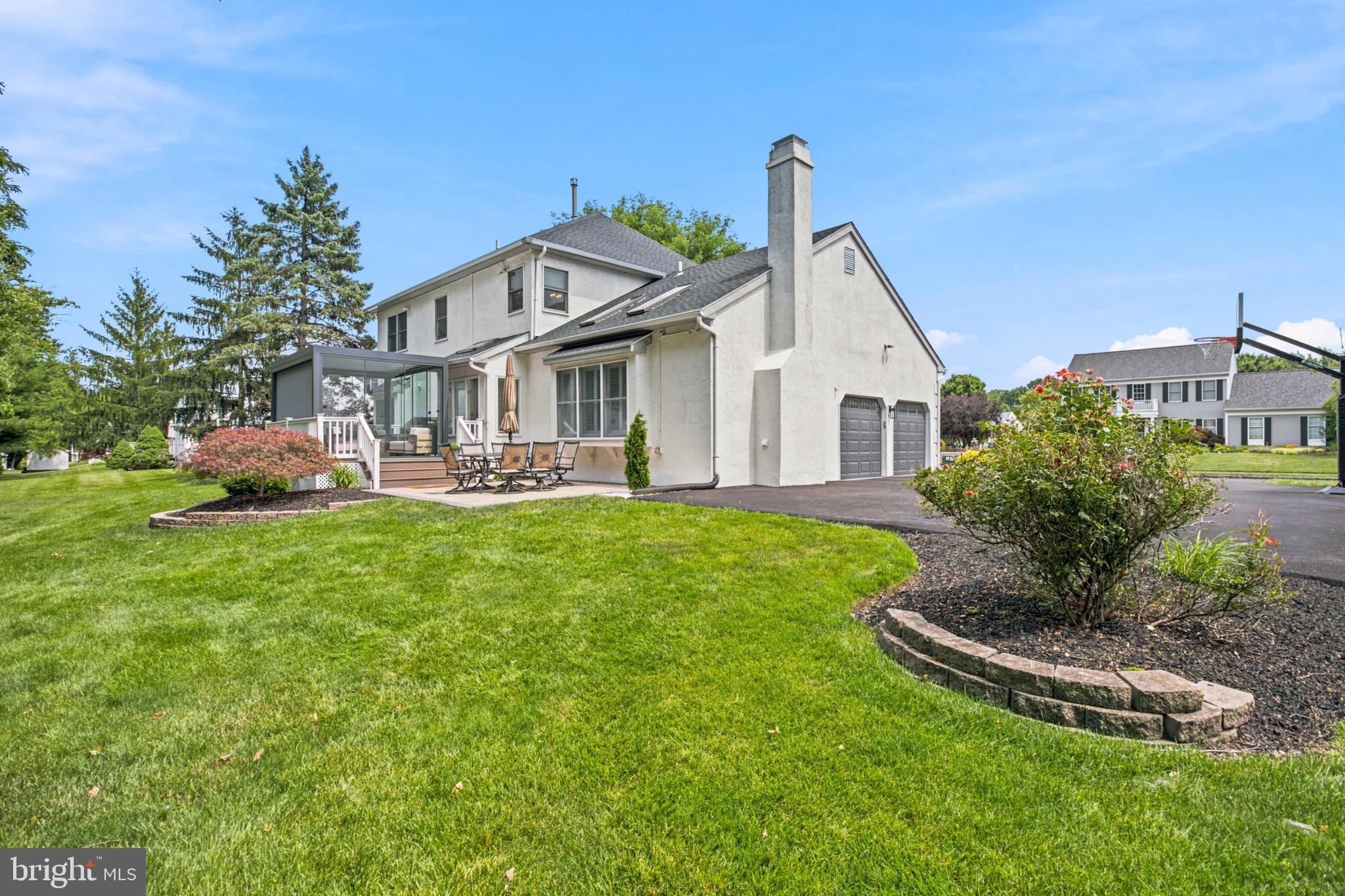 MEADOWBROOK - Residential
