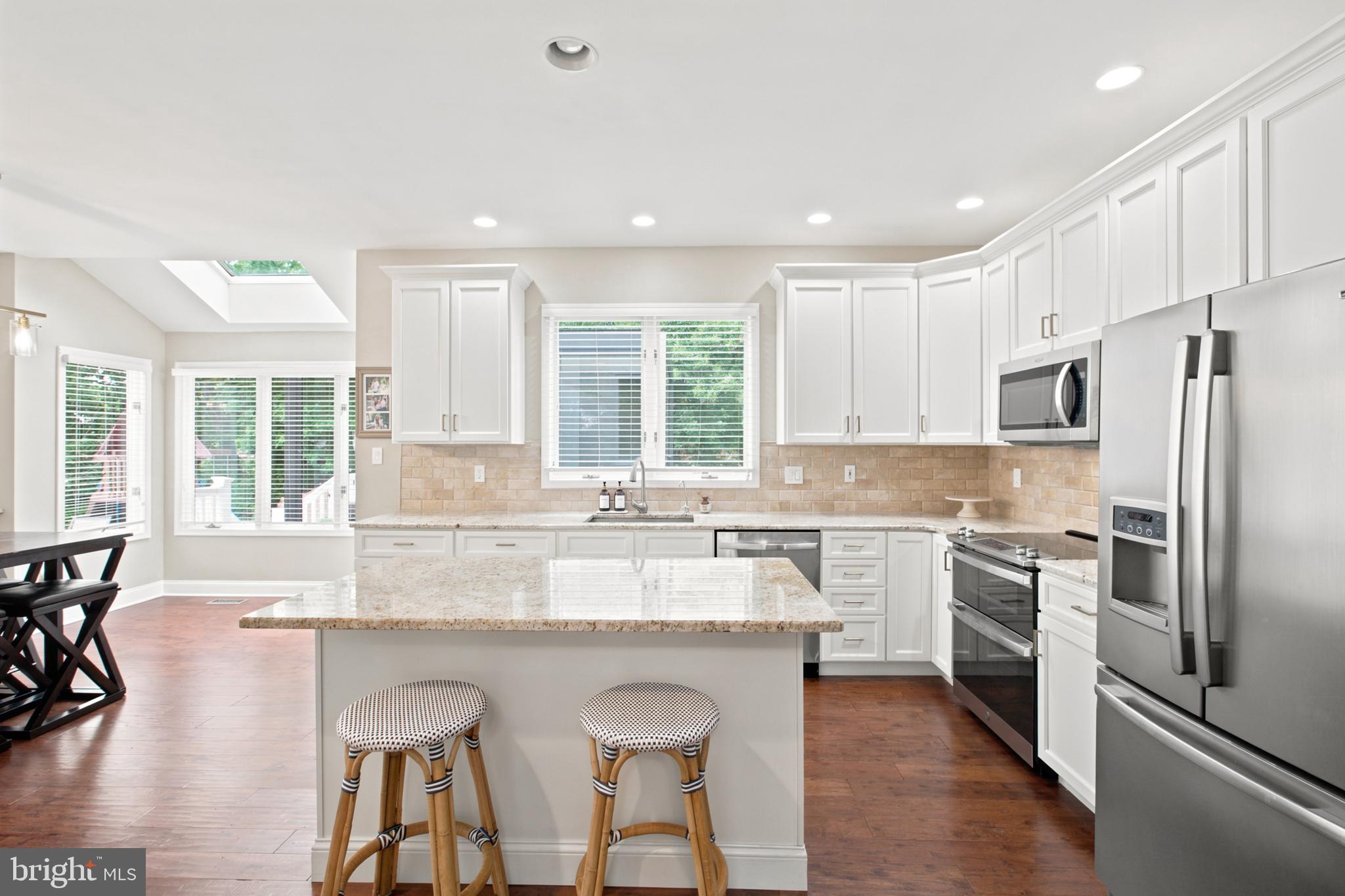 MEADOWBROOK - Residential