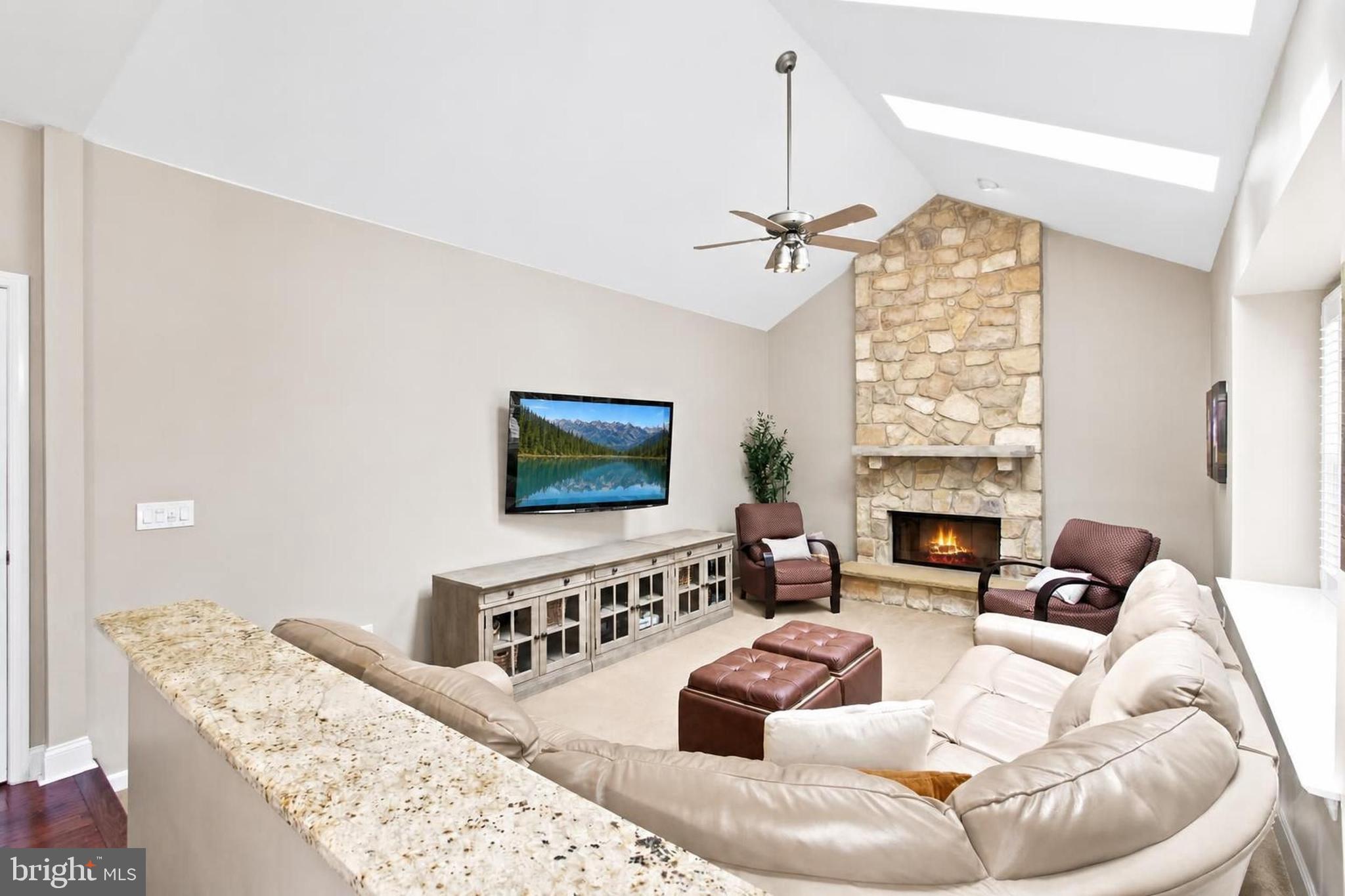 MEADOWBROOK - Residential