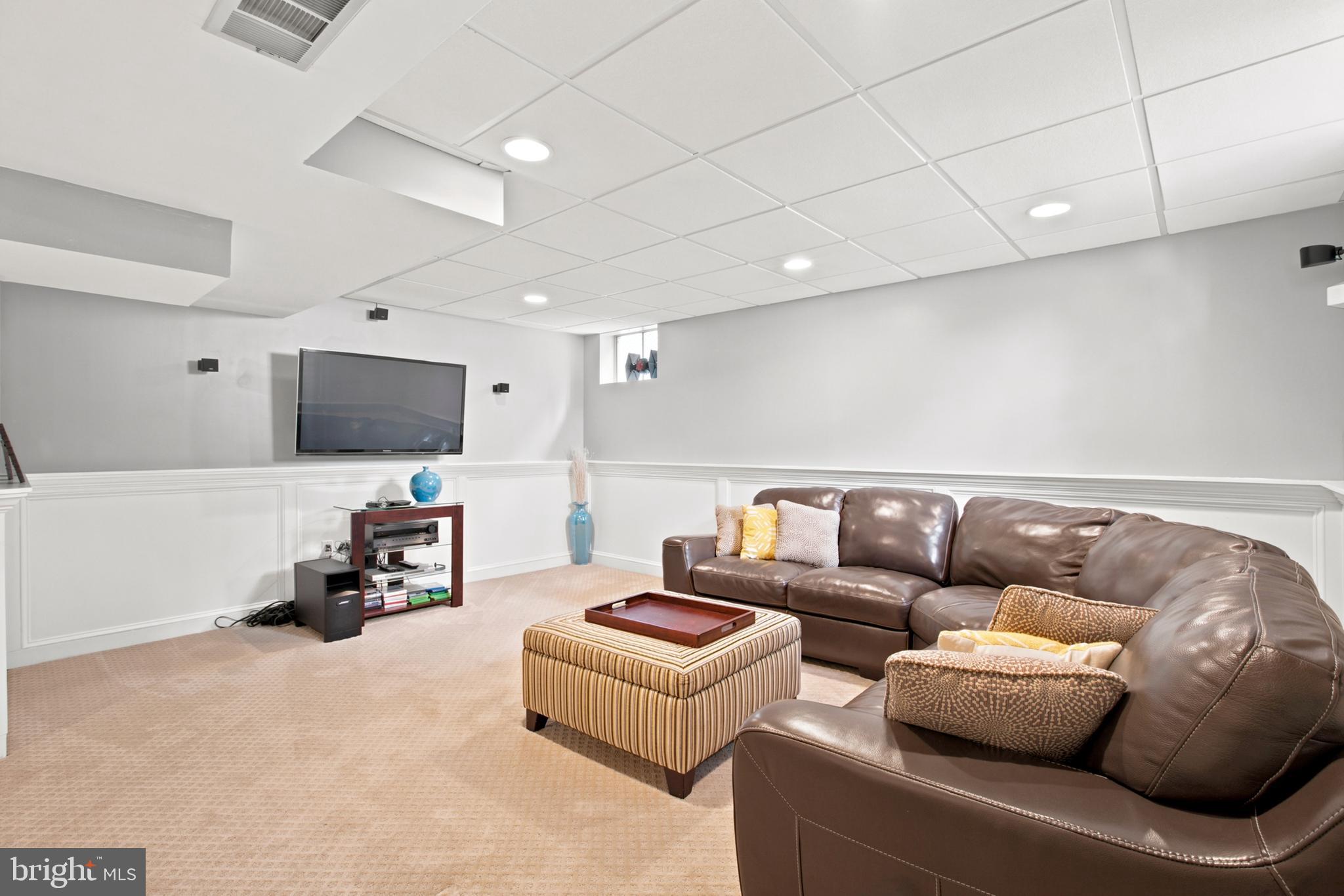 MEADOWBROOK - Residential