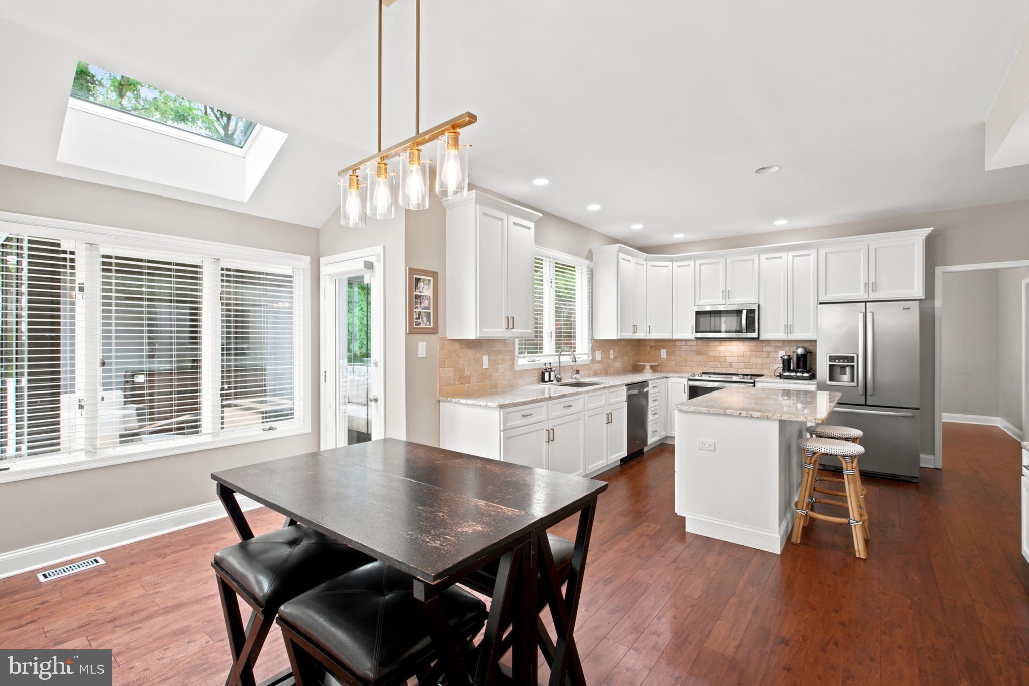 MEADOWBROOK - Residential
