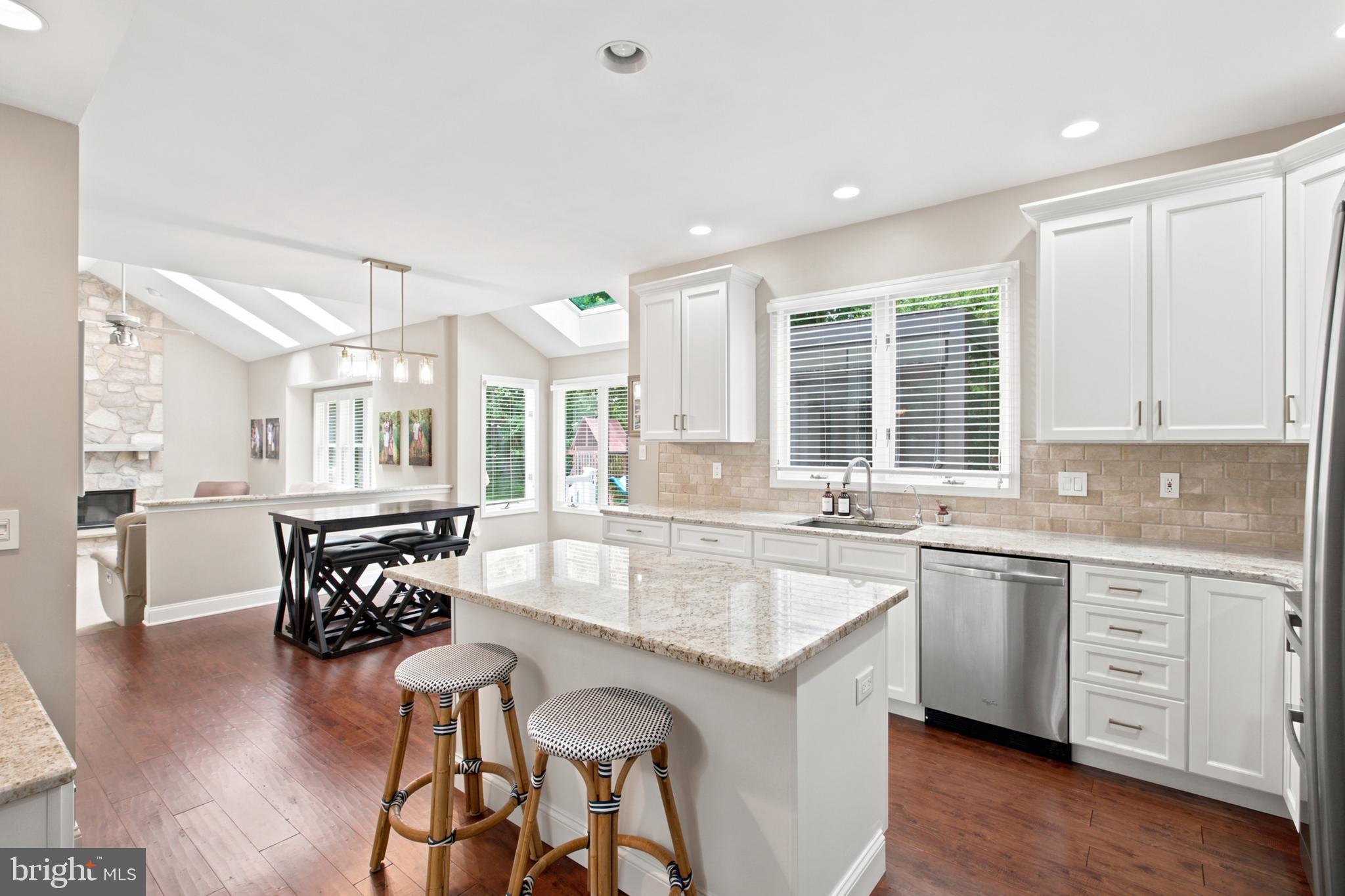 MEADOWBROOK - Residential