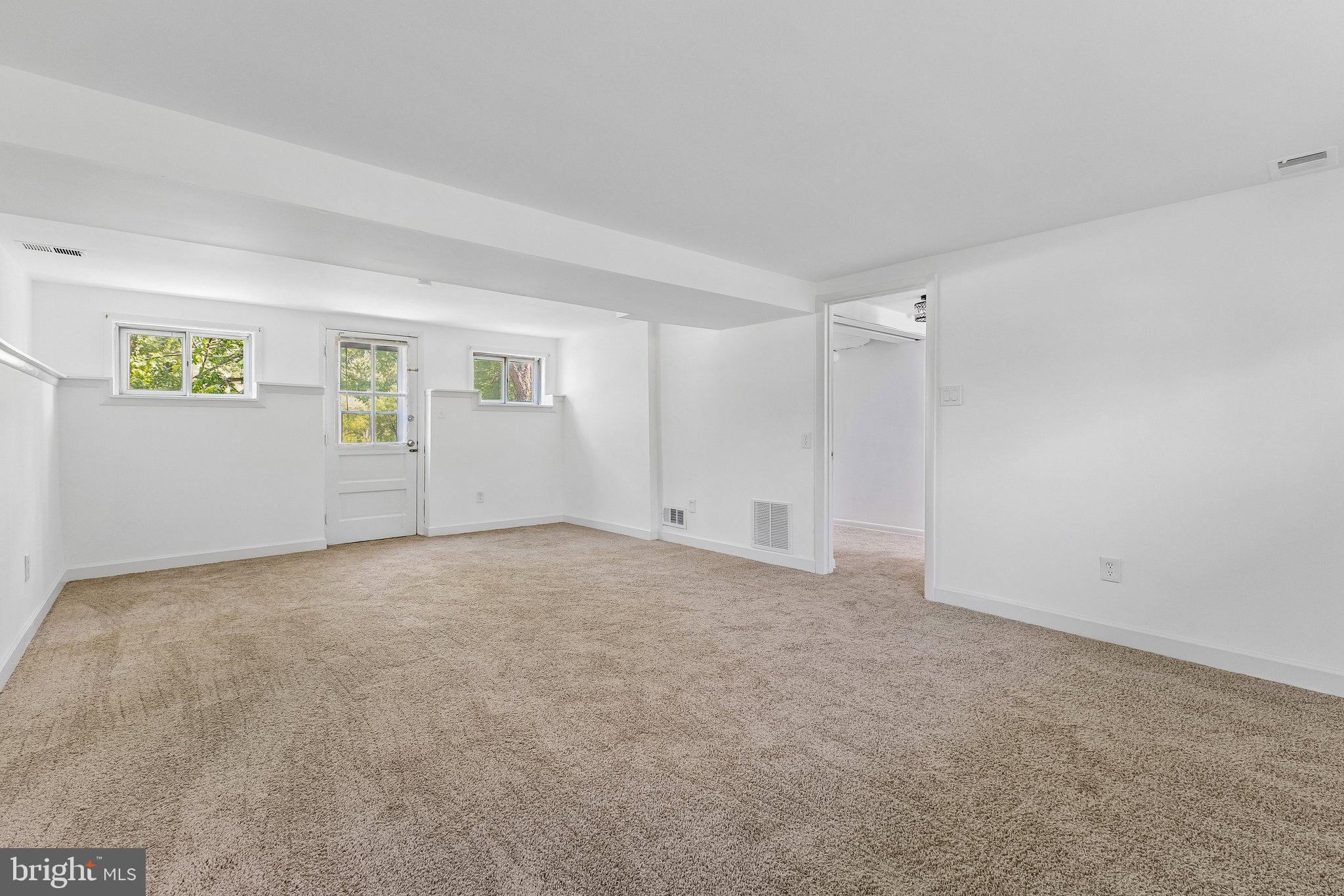 BROOKE MANOR - Residential