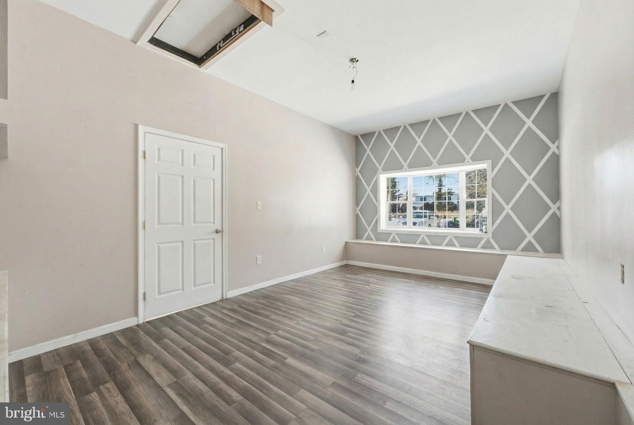 ROLLING MEADOWS - Residential