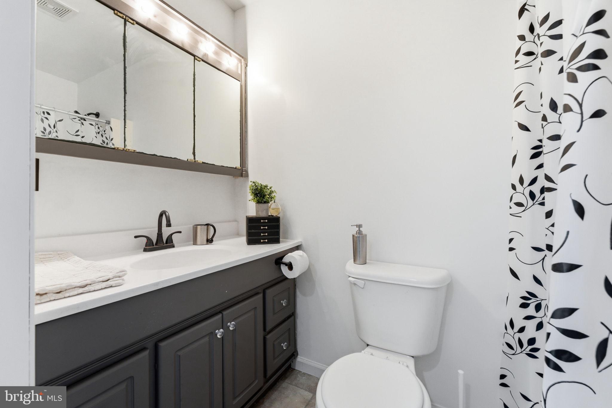 ROLLING MEADOWS - Residential