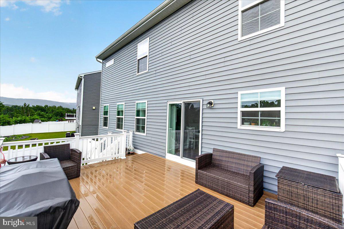 HAMMAKER HILLS - Residential
