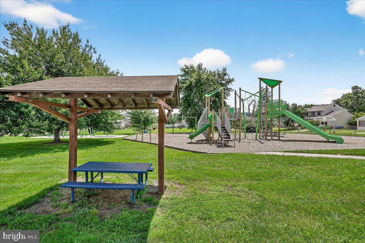 HAMMAKER HILLS - Residential
