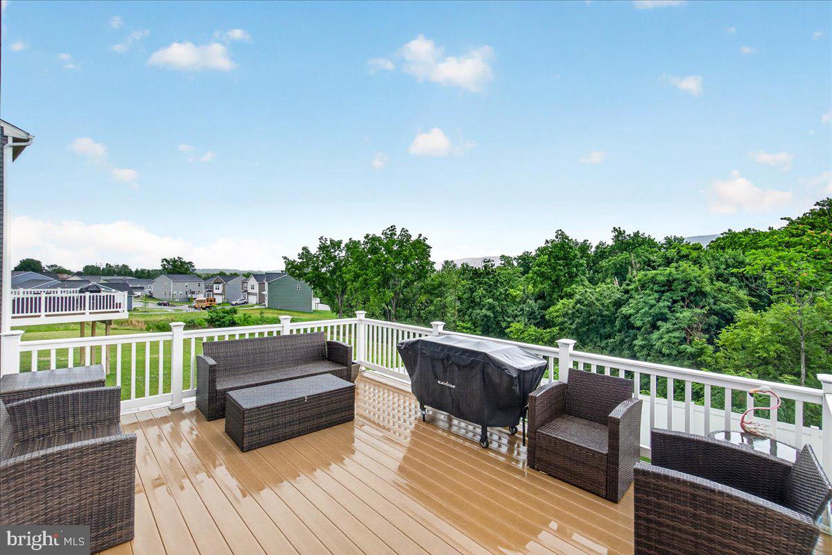HAMMAKER HILLS - Residential