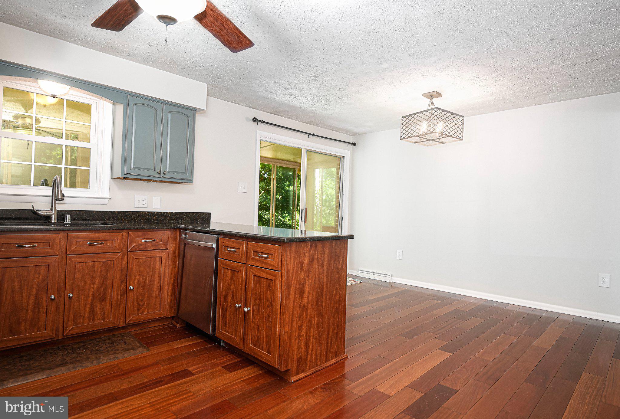 FOREST LAKES - Residential