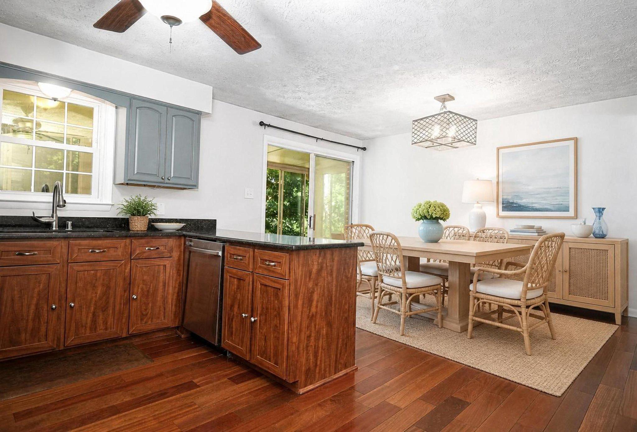 FOREST LAKES - Residential