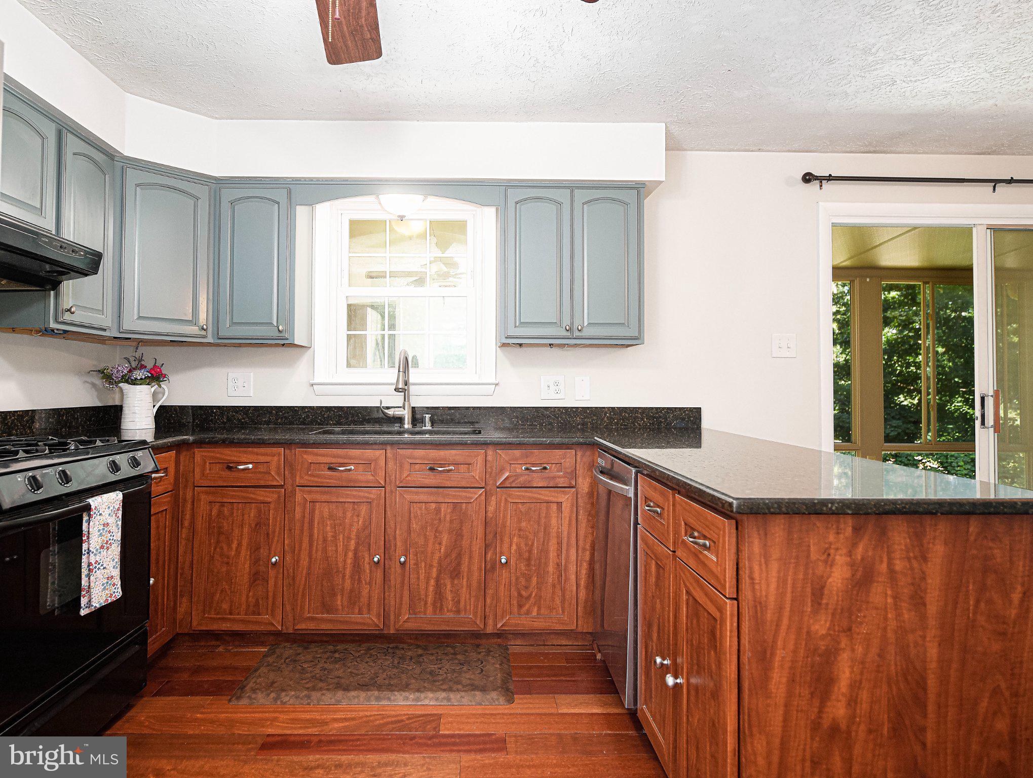 FOREST LAKES - Residential