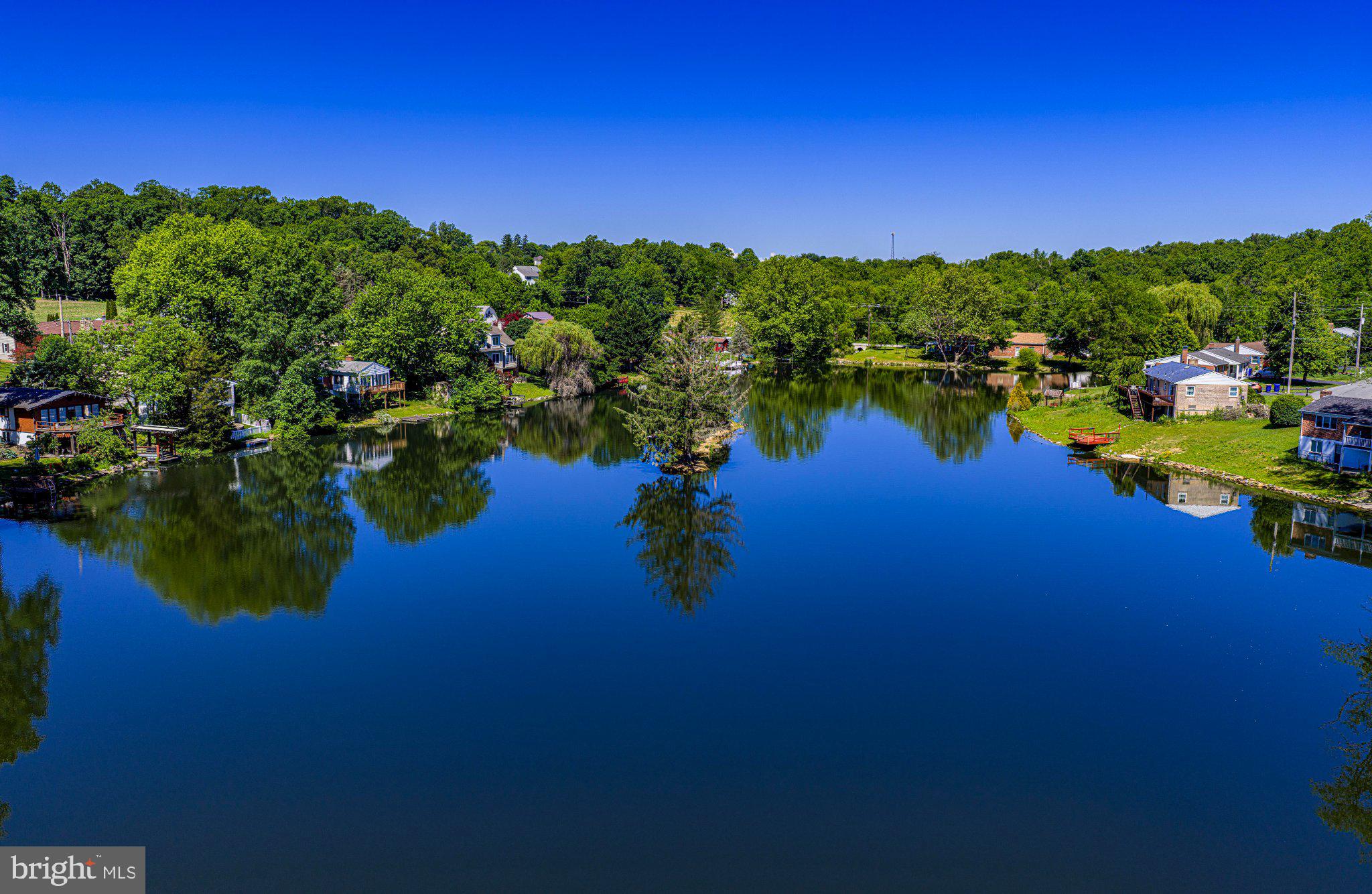 FOREST LAKES - Residential